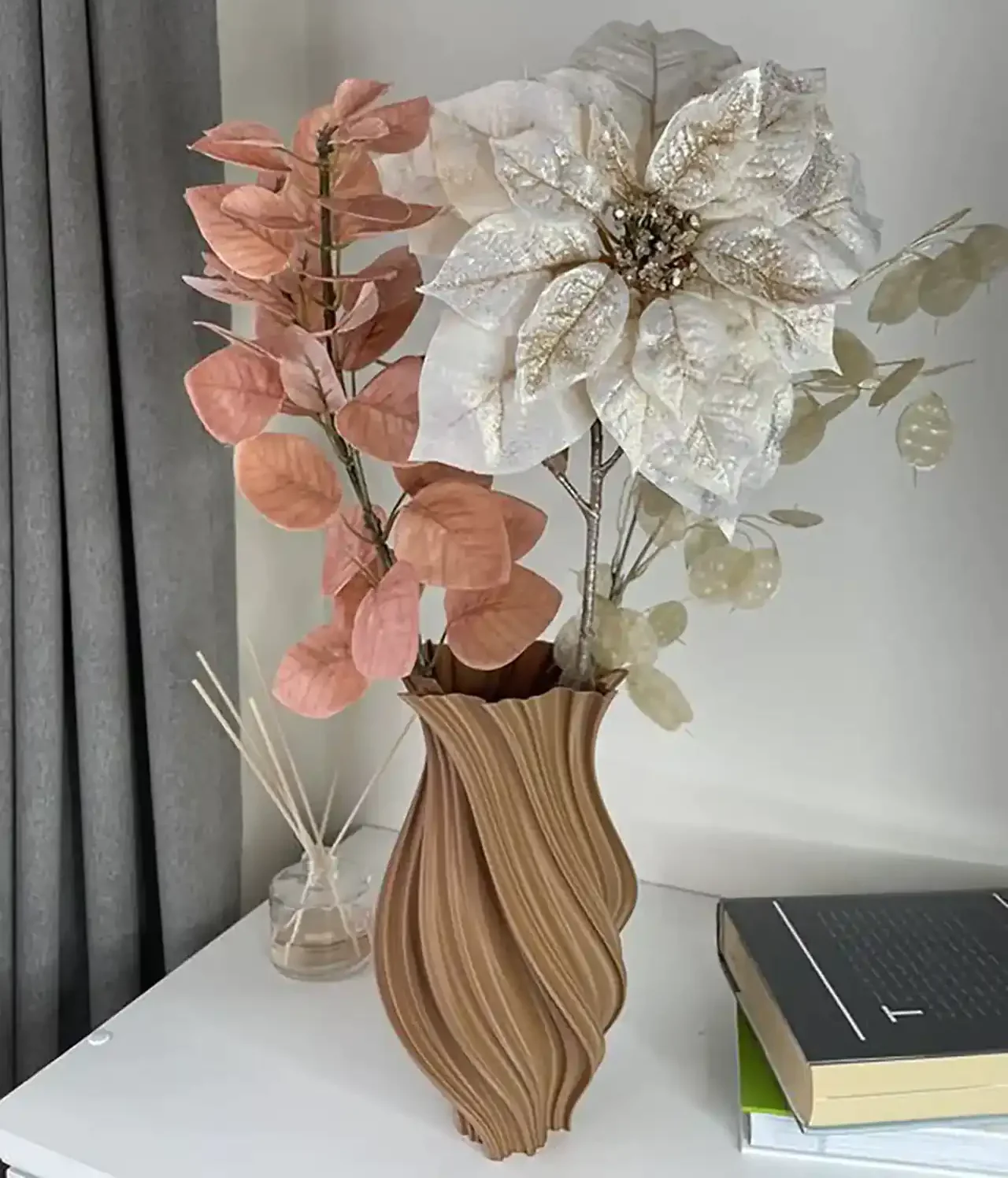 مدل گلدان جدید + زیباترین مدل های گلدان جدید و ایستاده و استوانه ای امسال