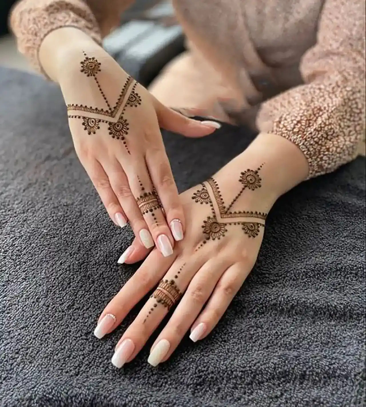 مدل حنا آسان + زیباترین مدل های حنا آسان دست بسیار شیک و لاکچری و ترند امسال
