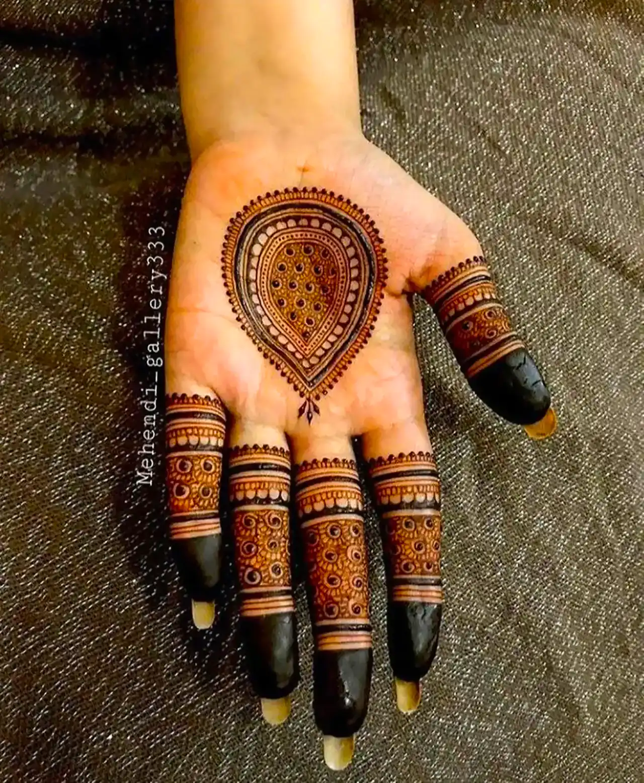 مدل حنا کف دست + زیباترین مدل های حنا کف دست بسیار شیک و لاکچری