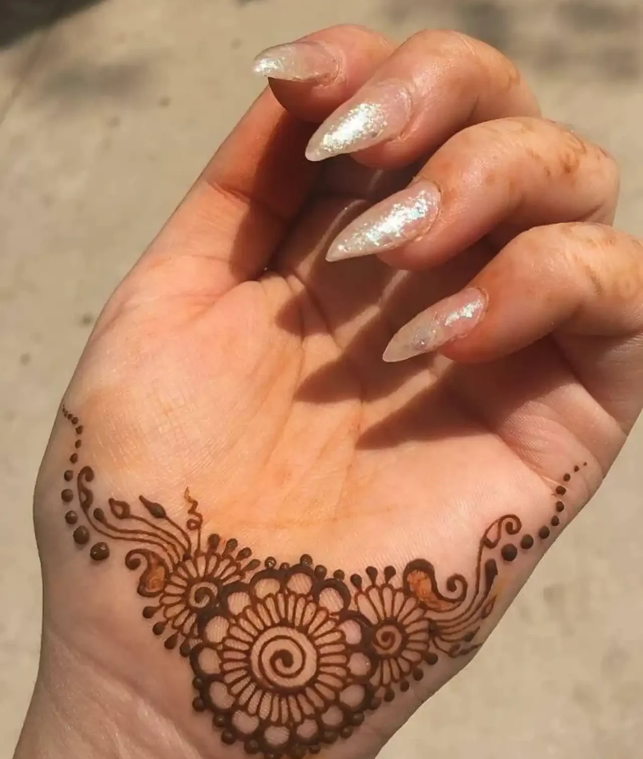 مدل حنا کف دست + زیباترین مدل های حنا کف دست بسیار شیک و لاکچری