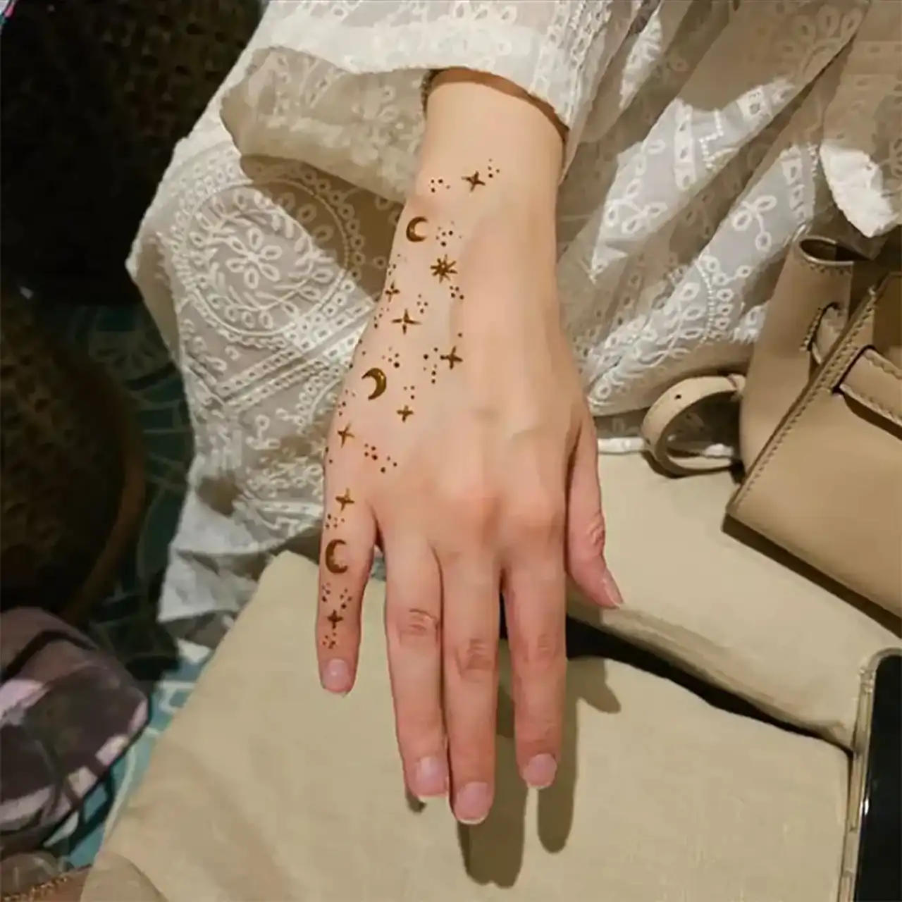 مدل حنا ساده و شیک + زیباترین مدل های حنا پشت و روی دست بسیار شیک