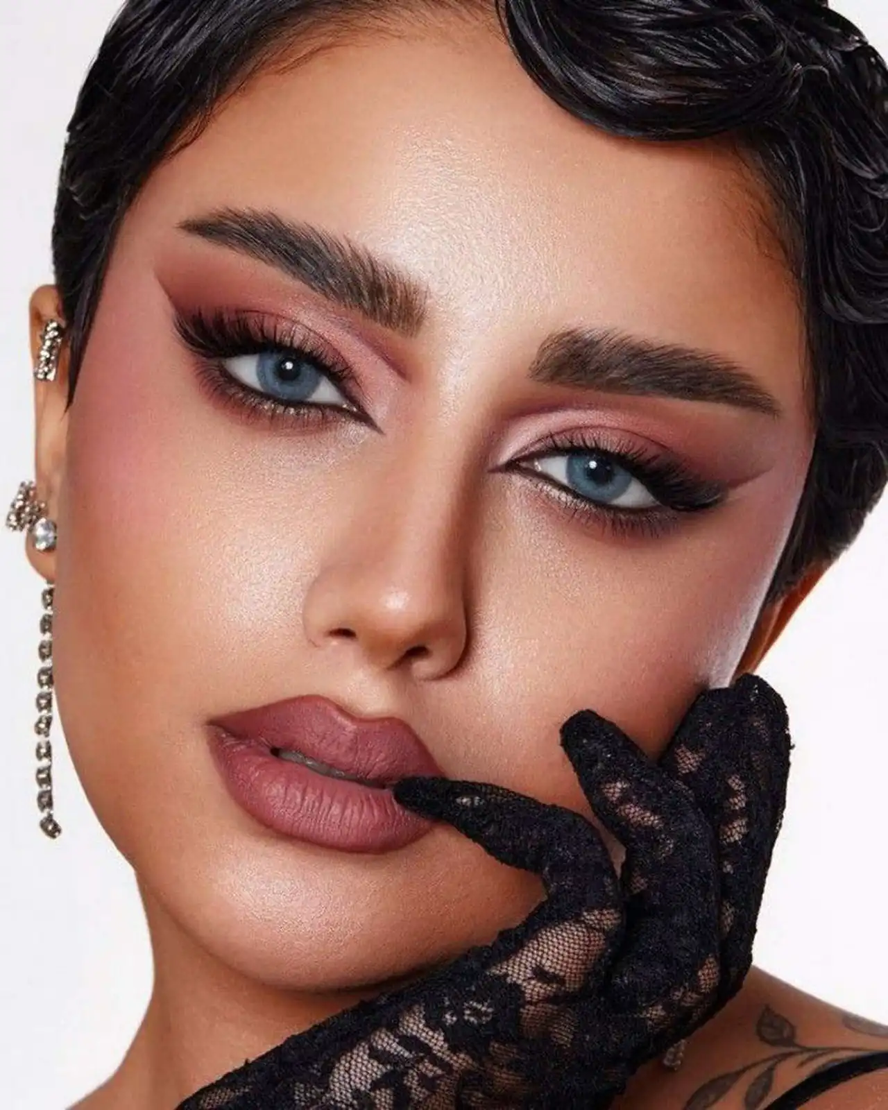 مدل میکاپ و شینیون جدید + زیباترین ترکیب میکاپ و شینیون جدید و ترند امسال