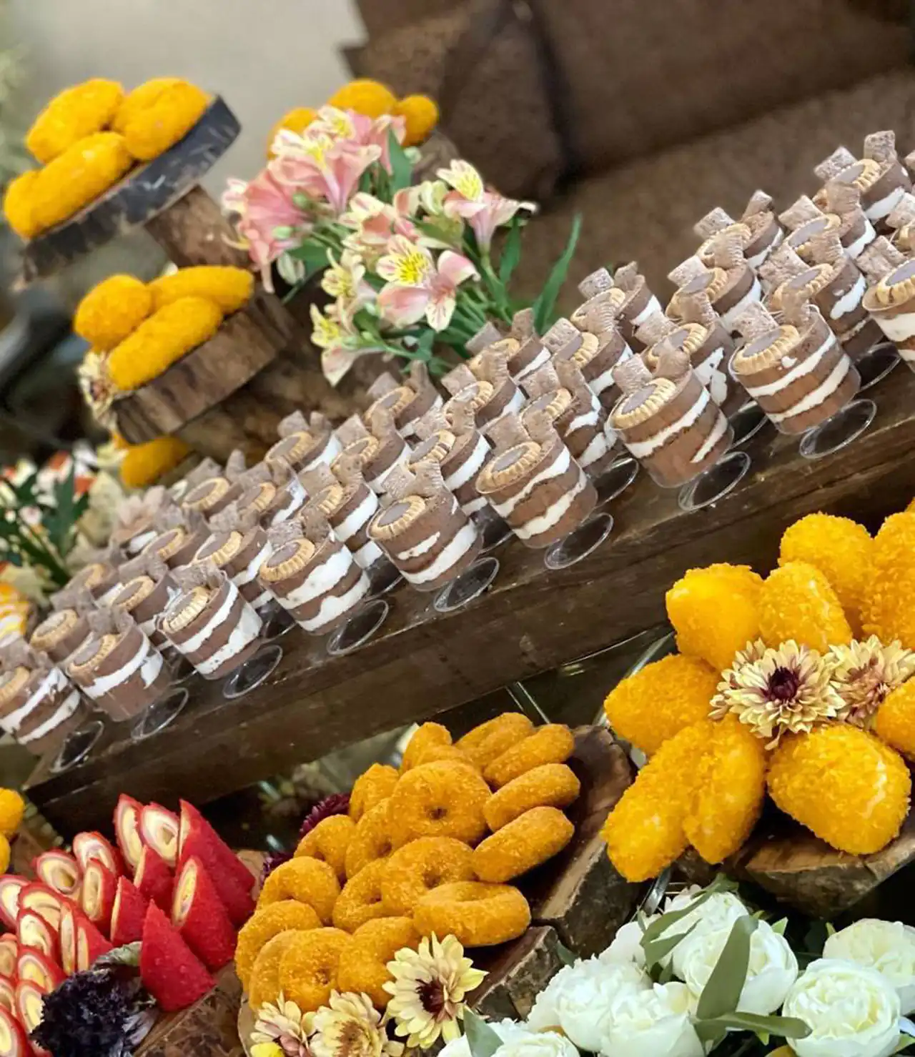 مدل میز برای تولد + زیباترین مدل های میز برای تولد خاص و لاکچری و خفن