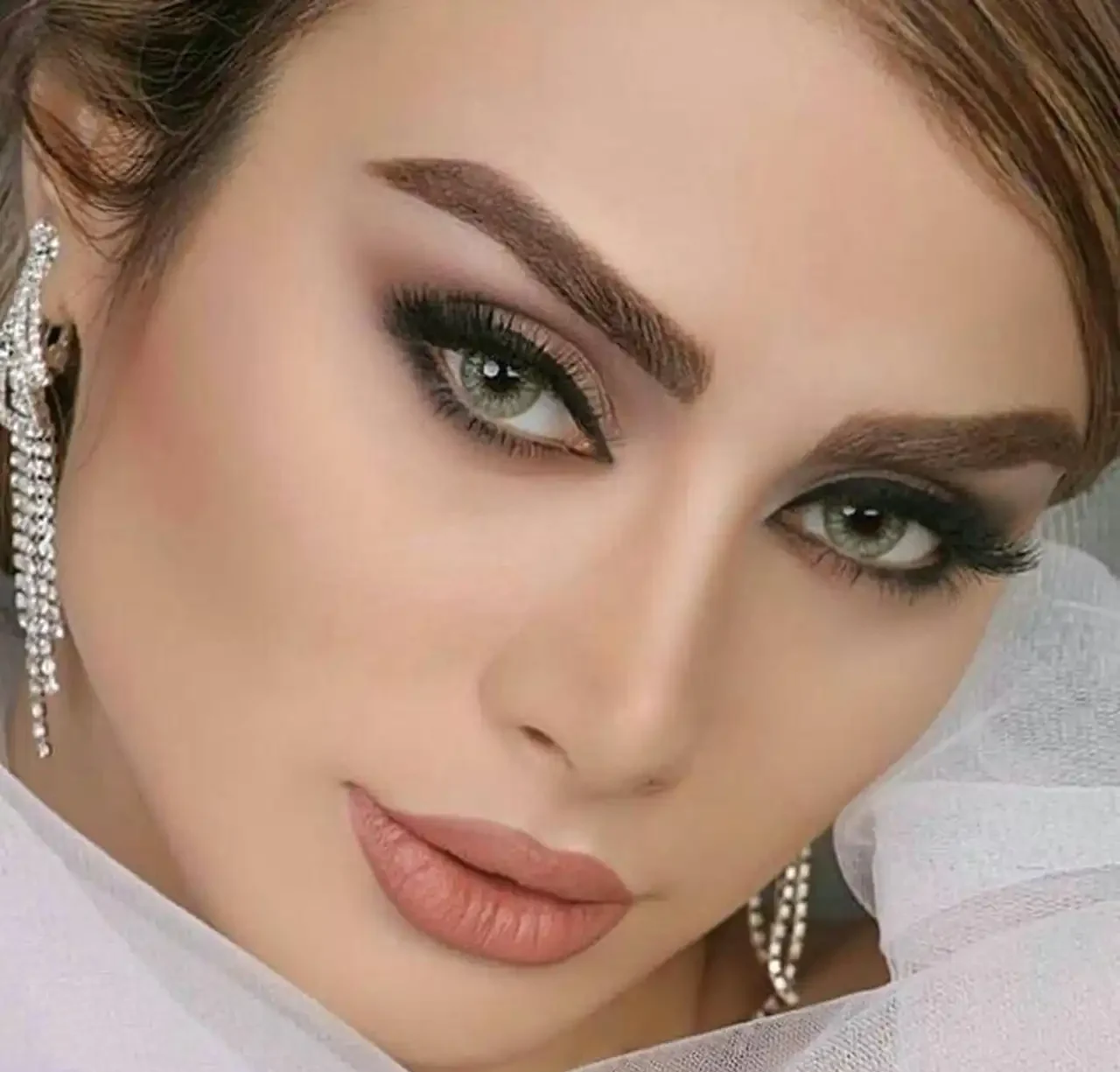 مدل ارایش عروس ایرانی + تکنیک های جدید و شیک برای ارایش عروس با رنگ های ملایم