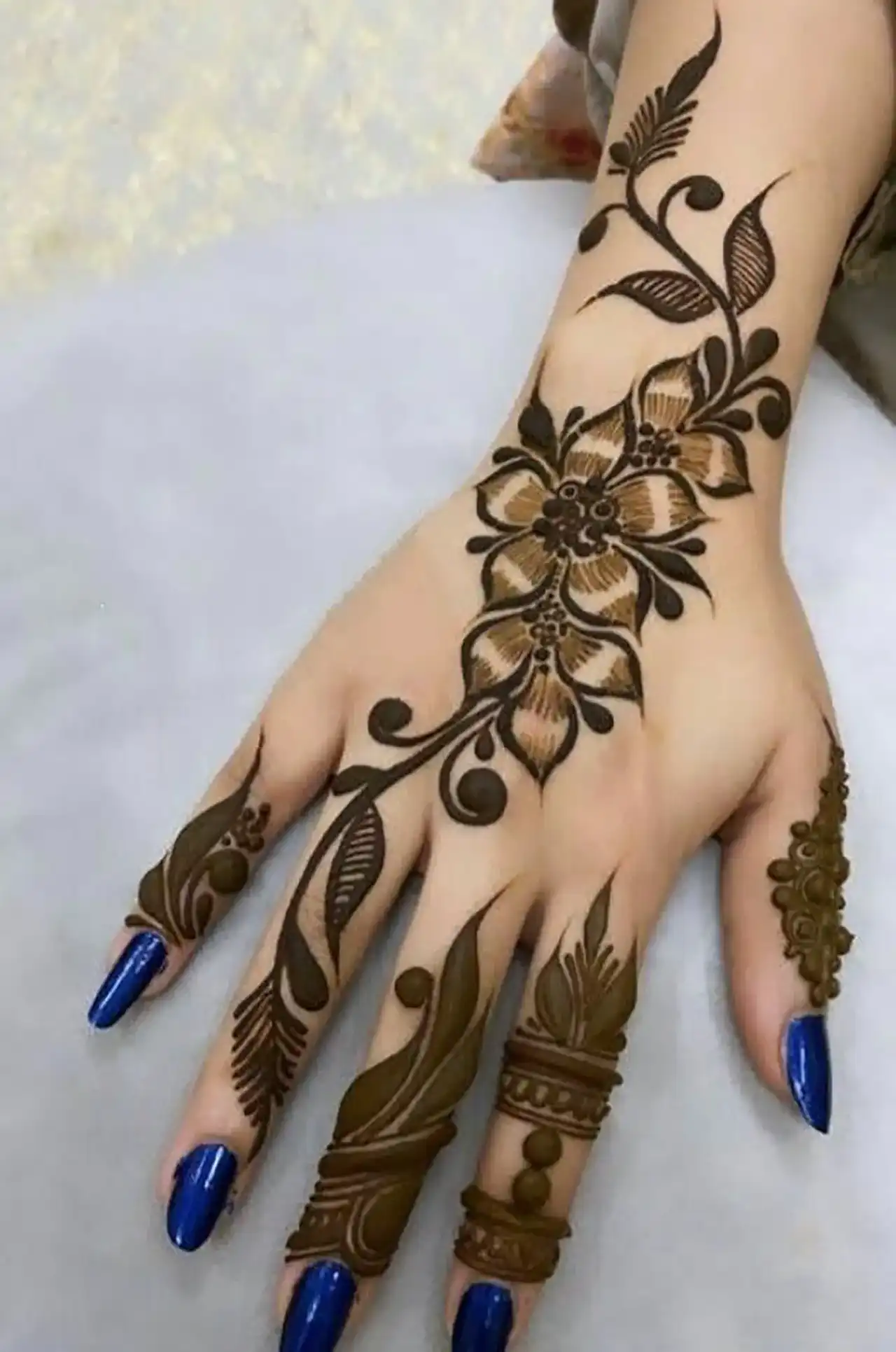 مدل حنا روی دست + ایده های جدید و بسیار ساده برای طراحی حنا روی دست با نقش های زیبا
