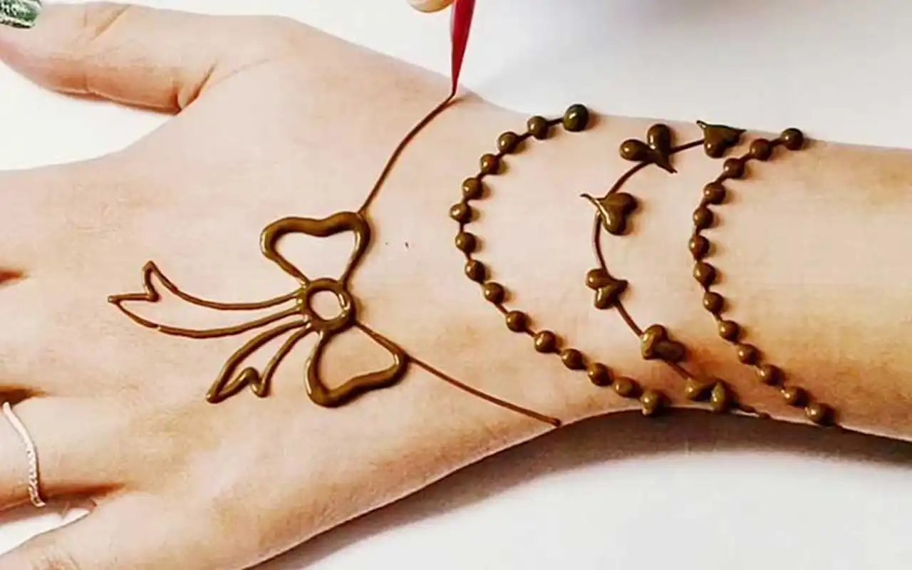 مدل حنا ساده + ایده های زیبا و قشنگ برای طراحی حنا روی دست و پا برای مراسم های خاص