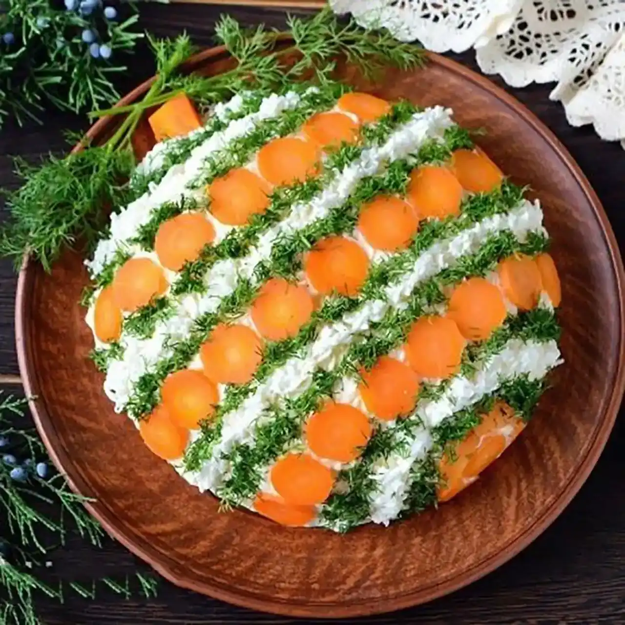 مدل سالاد الویه جدید + ایده های خلاقانه و بسیار زیبا برای تزیین سالاد الویه با خیارشور و گوجه
