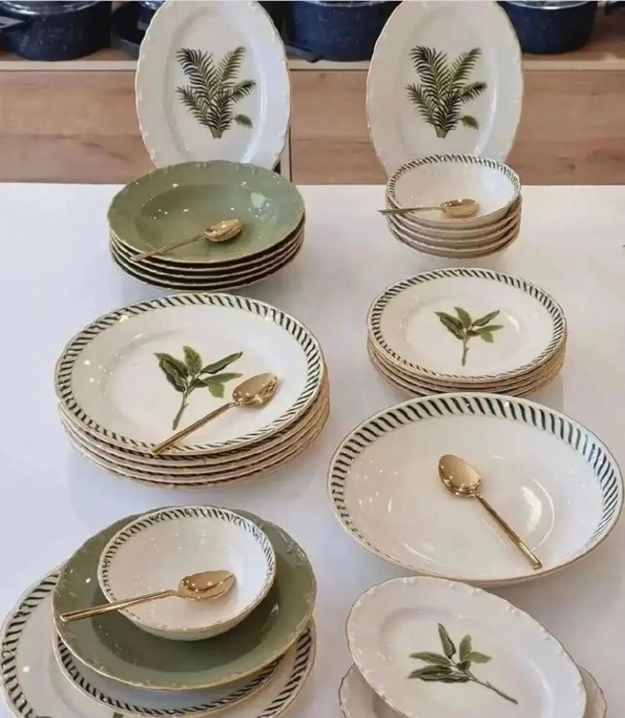 مدل سرویس غذاخوری. چینی + مدل های خاص و بسیار باکلاس سرویس چینی مخصوص جهیزیه عروس