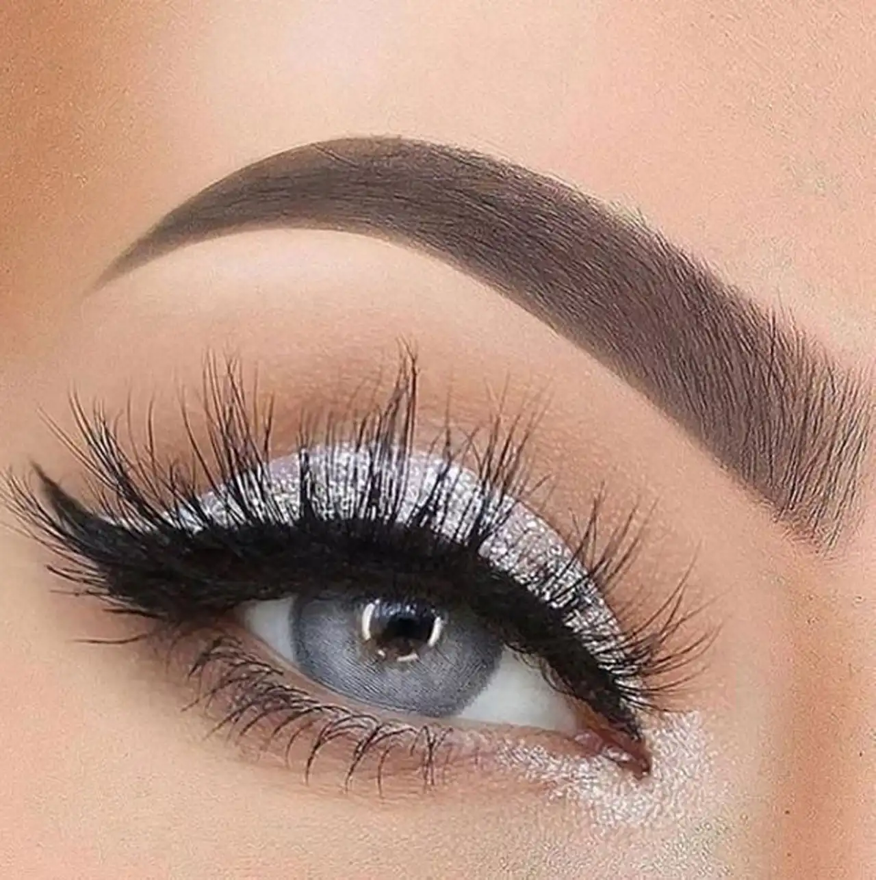 سایه چشم زیبا و خاص + تکنیک های جدید و ساده برای کشیدن سایه چشم
