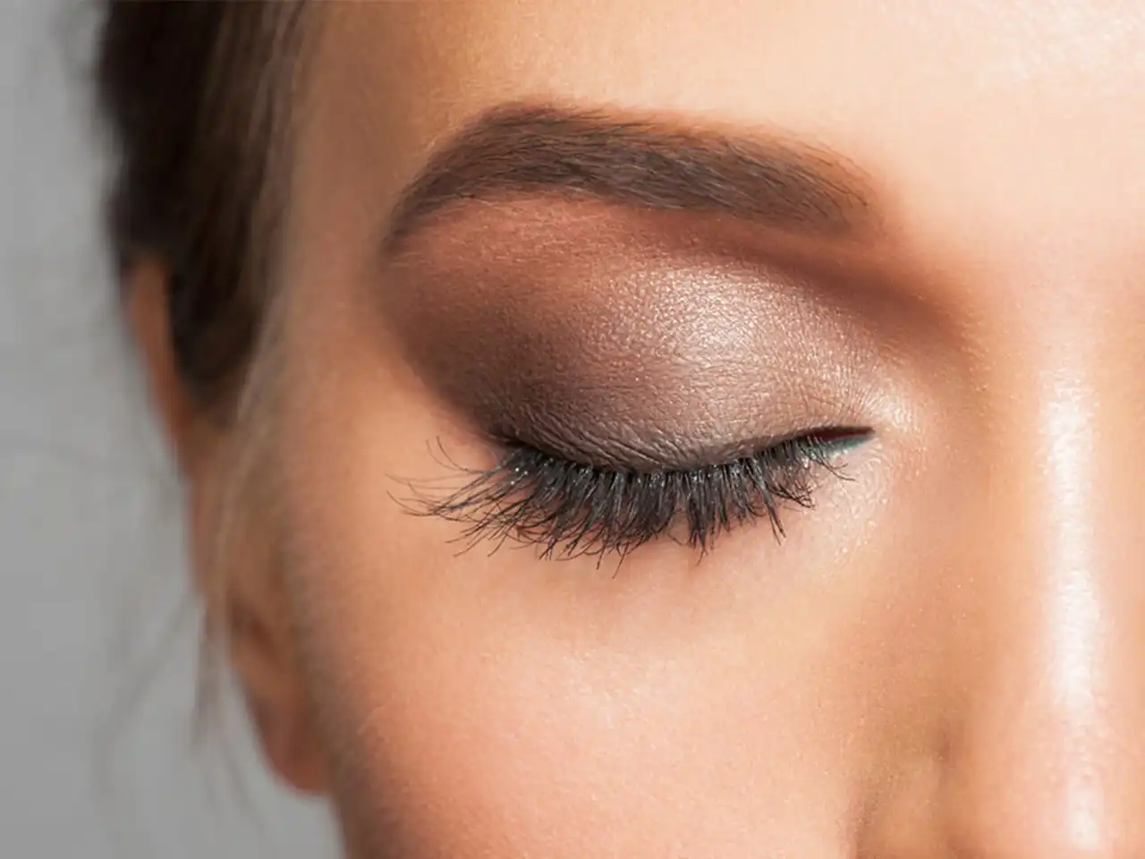 سایه چشم زیبا و خاص + تکنیک های جدید و ساده برای کشیدن سایه چشم