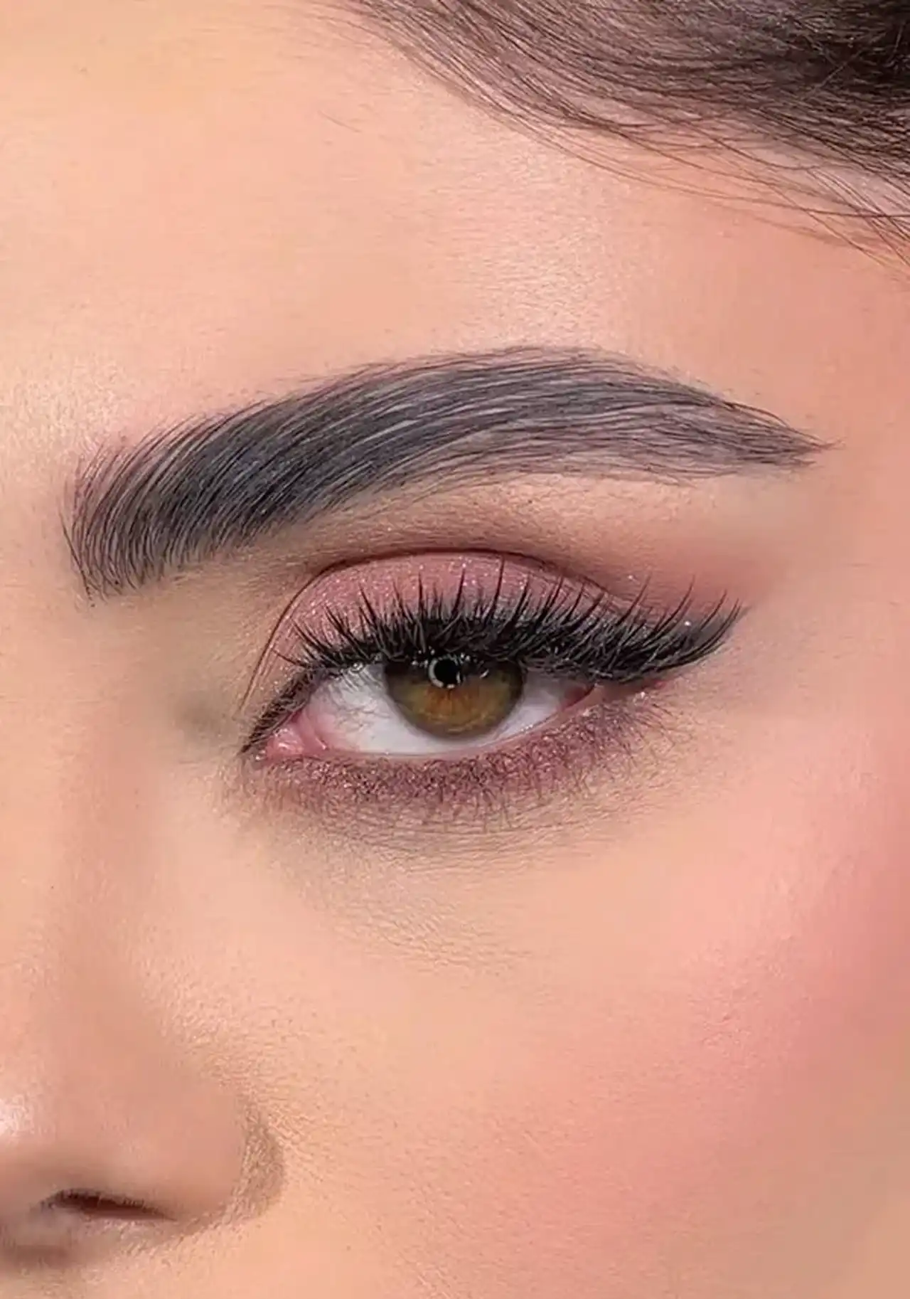 سایه چشم زیبا و خاص + تکنیک های جدید و ساده برای کشیدن سایه چشم