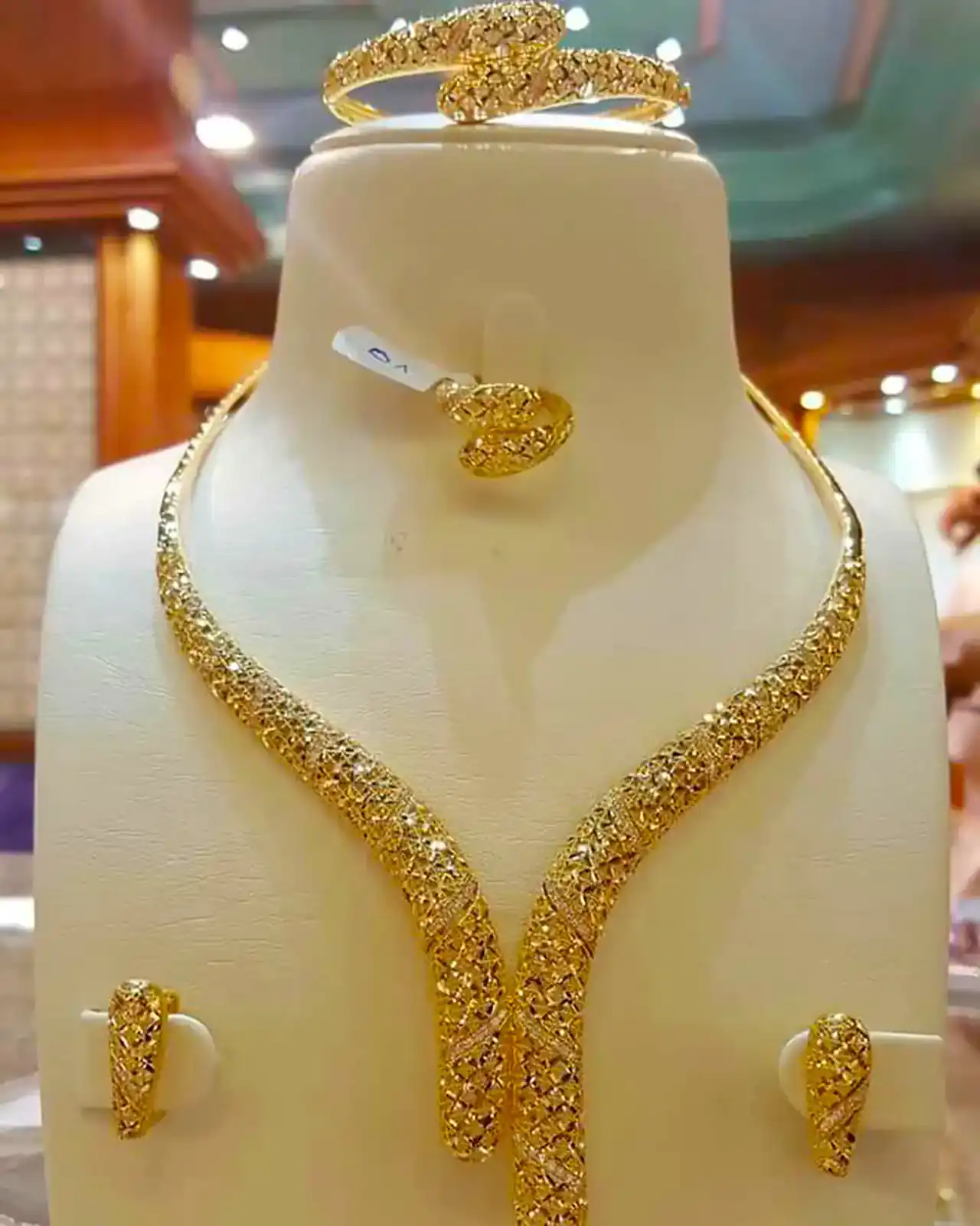 مدل سرویس طلا جدید عروس + زیباترین مدل های سرویس طلا جدید عروس امسال