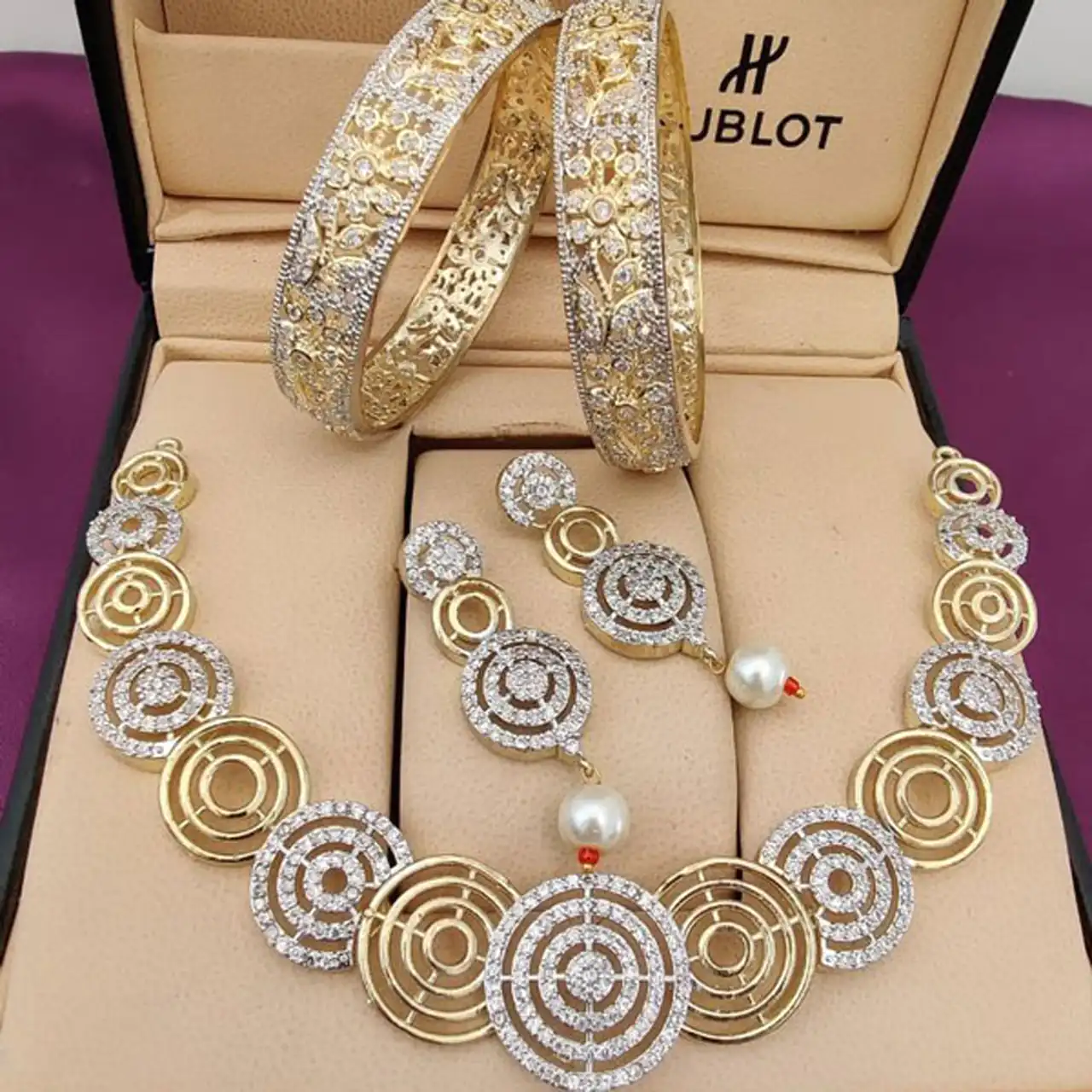 مدل سرویس طلا اسپرت + زیباترین مدل های سرویس طلا اسپرت و لاکچری امسال