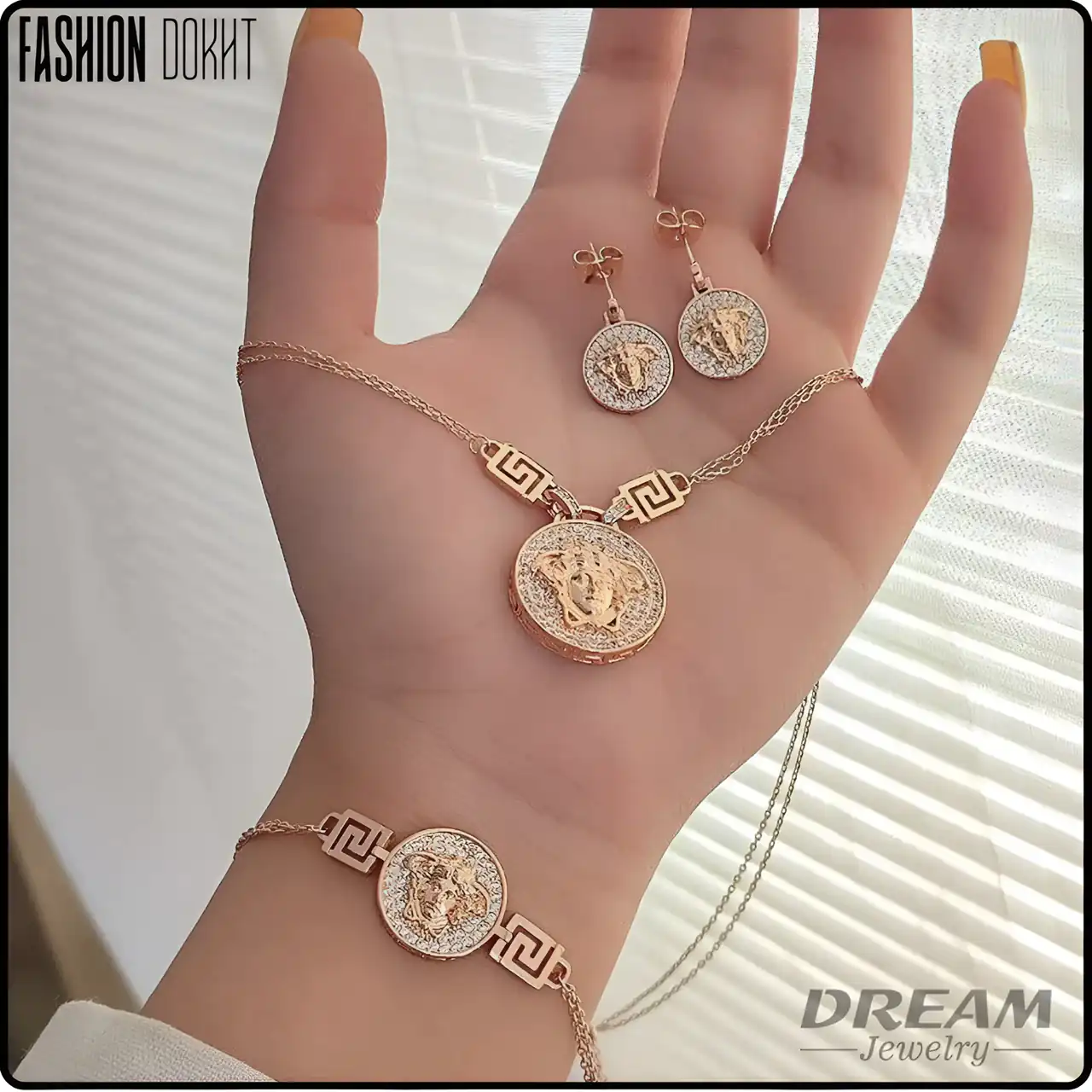 مدل سرویس طلای ورساچه زنانه + زیباترین مدل های سرویس طلای ورساچه زنانه امسال