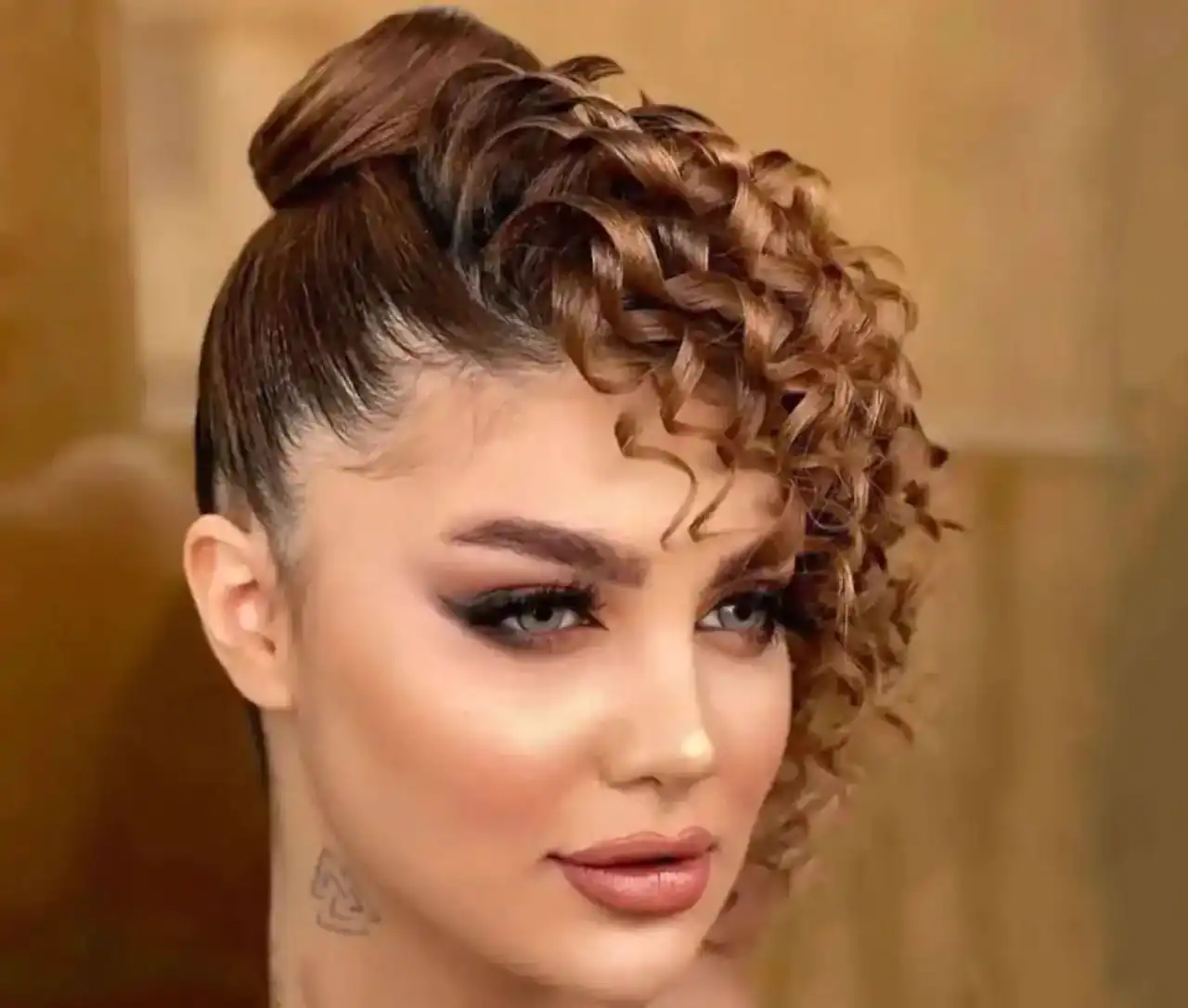 مدل شینیون فر جدید + زیباترین مدل های شینیون فر جدید ترند امسال بسیار شیک