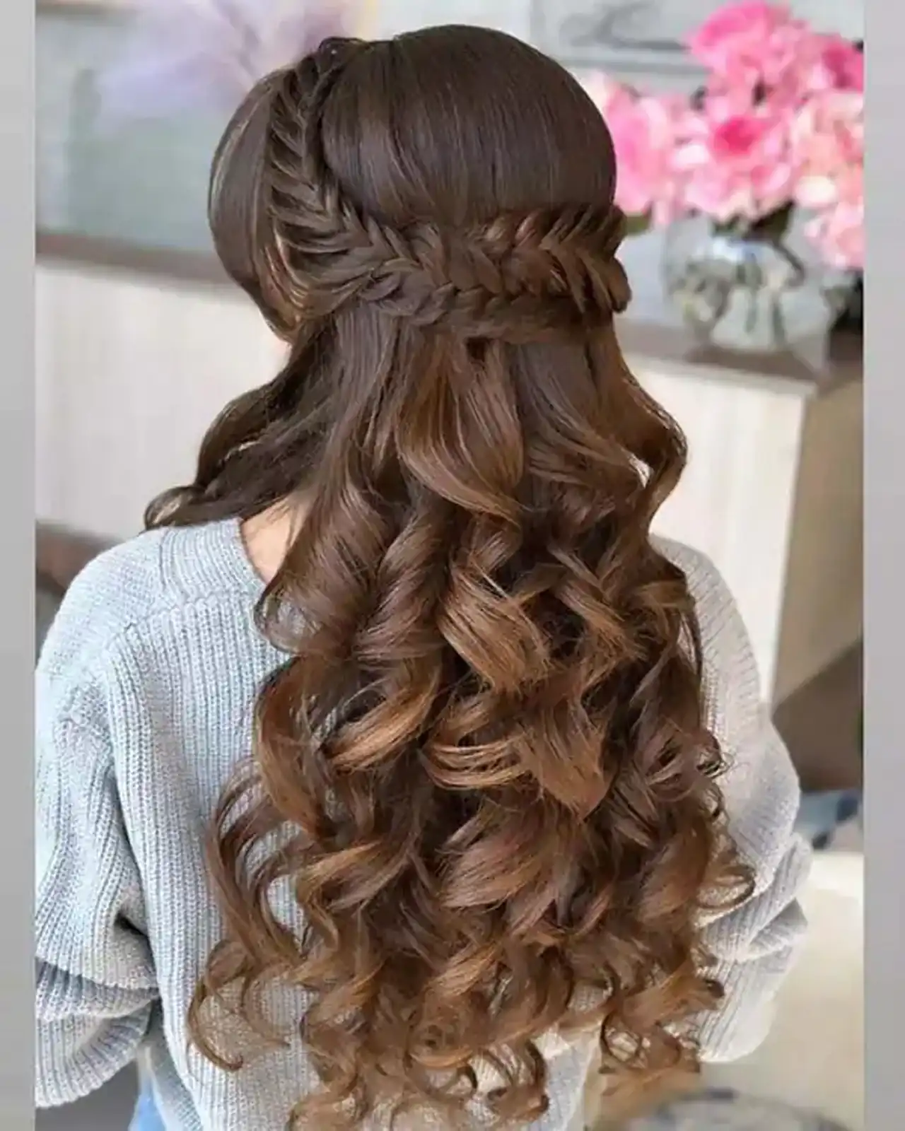 مدل شینیون ساده و باز + زیباترین مدل های شینیون ساده و باز و شیک ترند امسال