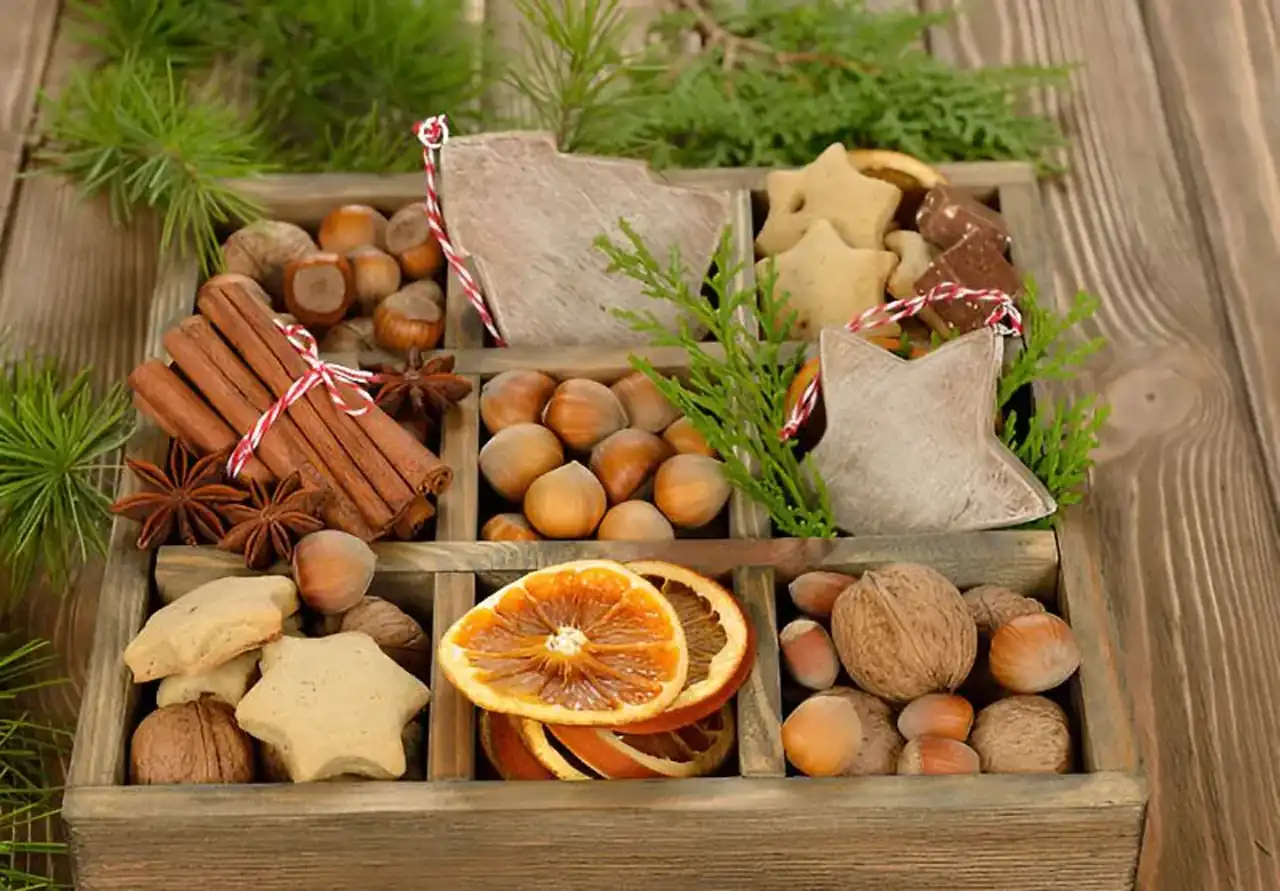 تزیین آجیل شب یلدا + زیباترین مدل های دیزاین و تزیین آجیل شب یلدا 1404