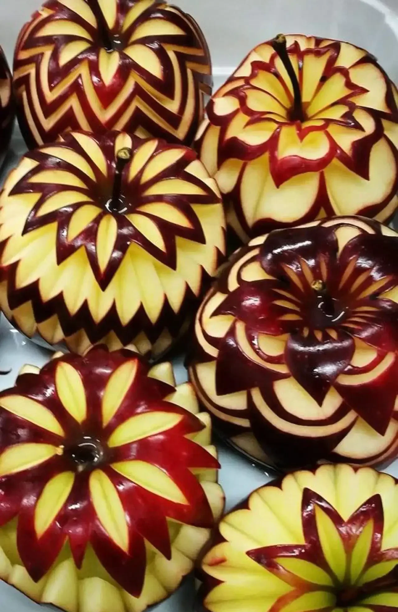 تزیین سیب یلدا + زیباترین دیزاین و تزیین برای سیب یلدای امسال