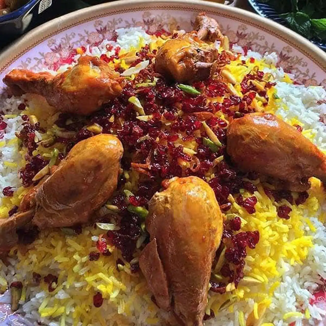تزیین زرشک پلو با مرغ + بهترین دیزاین ها و تزیین زرشک پلو با مرغ بسیار شیک