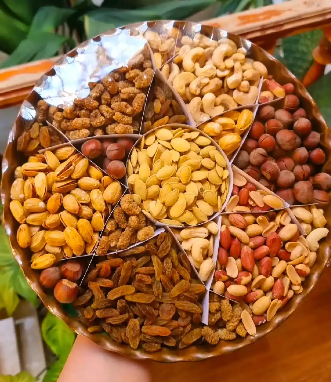 تزیین آجیل شب یلدا برای عروس + زیباترین مدل دیزاین و تزیین آجیل شب یلدا امسال