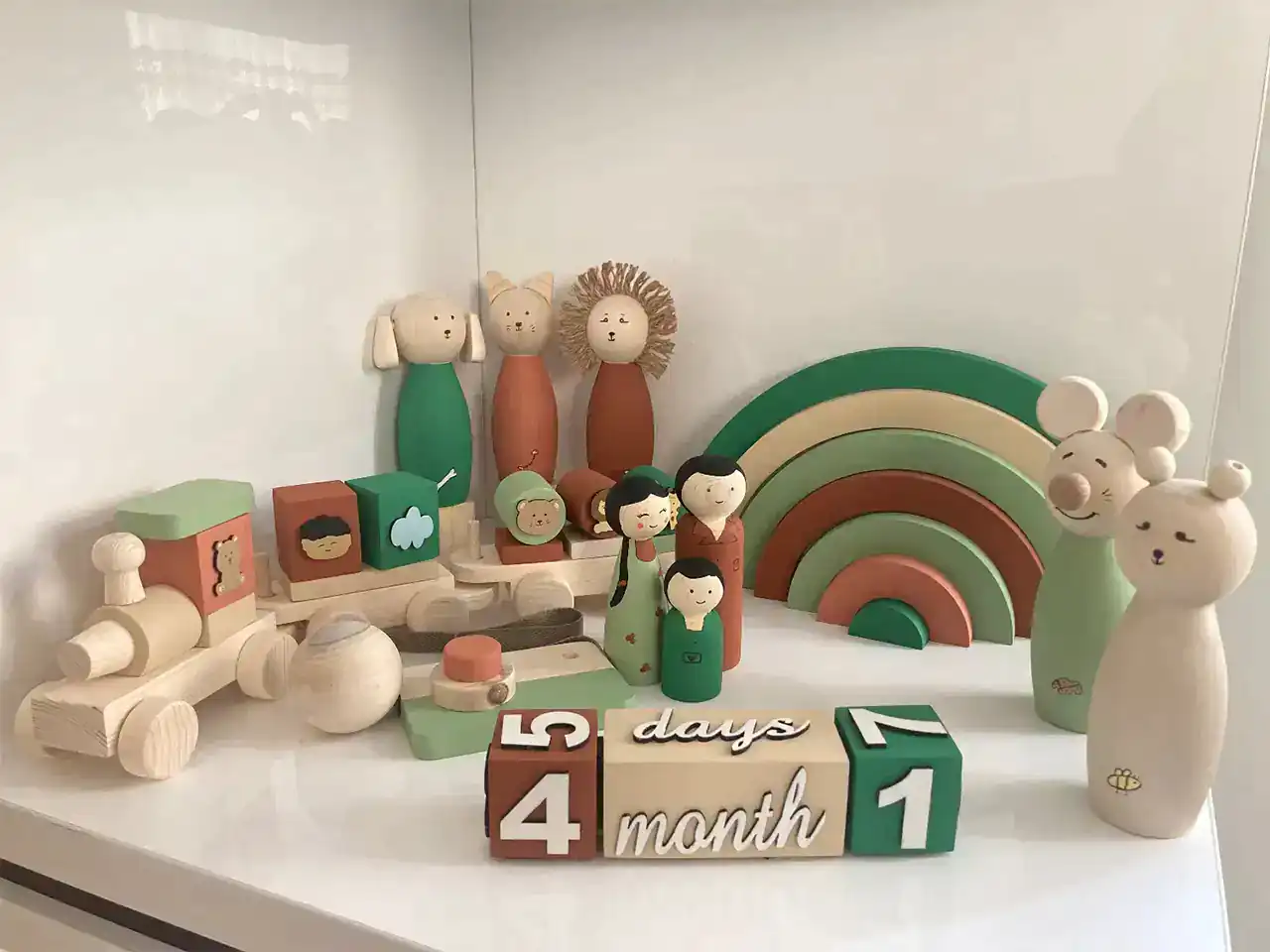 اکسسوری چوبی اتاق کودک با طراحی فانتزی و طبیعی مناسب دکوراسیون گرم و صمیمی