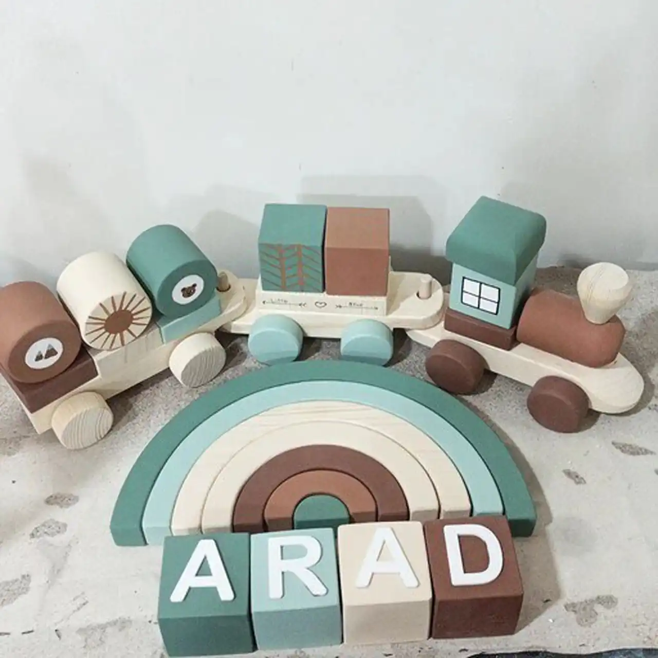 اکسسوری چوبی اتاق کودک با طراحی فانتزی و طبیعی مناسب دکوراسیون گرم و صمیمی