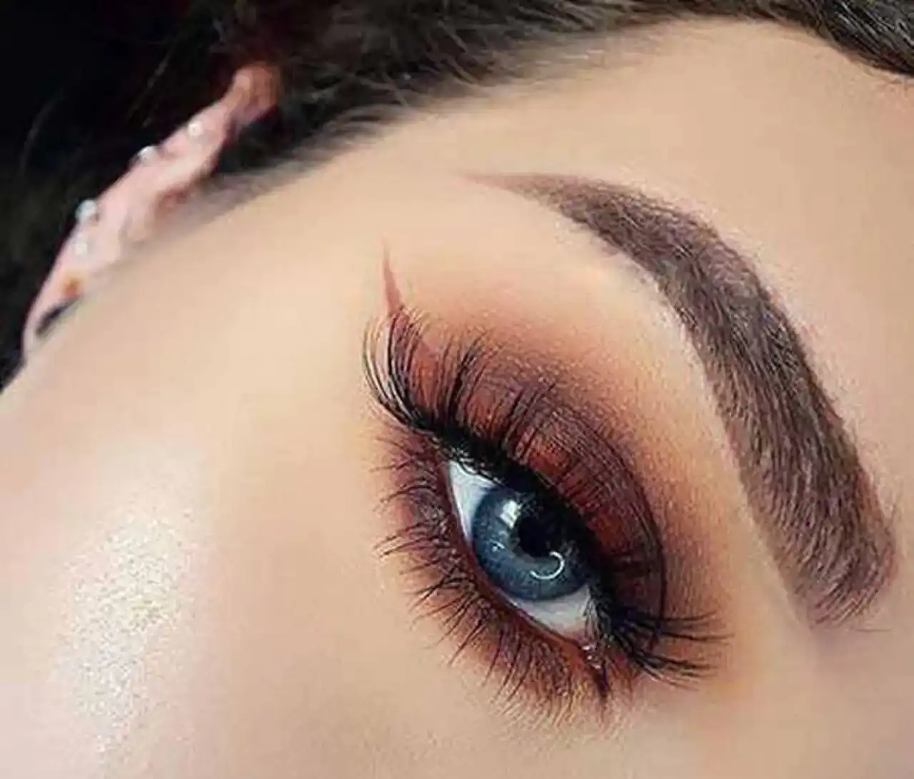 انواع فرم چشم گربه ای و گرد با خط چشم ها و میکاپ های زیبا جهت ایده گرفتن