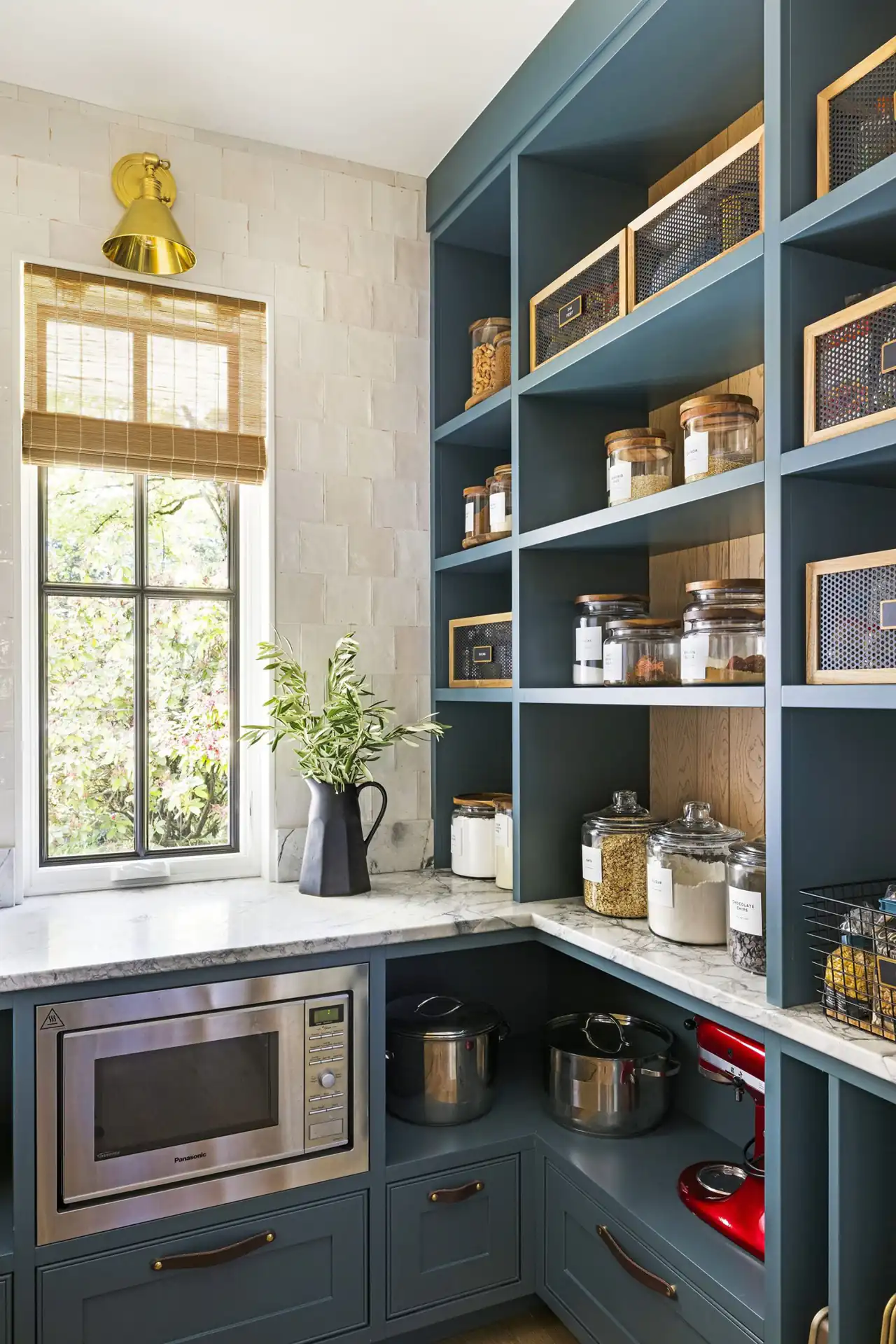 مدل کابینت برای آشپزخانه پنجره دار + زیباترین مدل های کابینت برای آشپزخانه امسال
