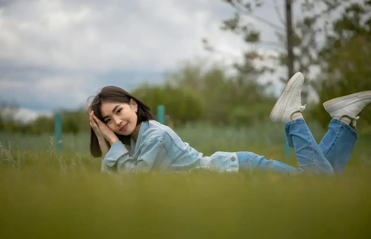 مدل عکس گرفتن در طبیعت + ژست های زیبا و خاص برای عکاسی کردن در طبیعت