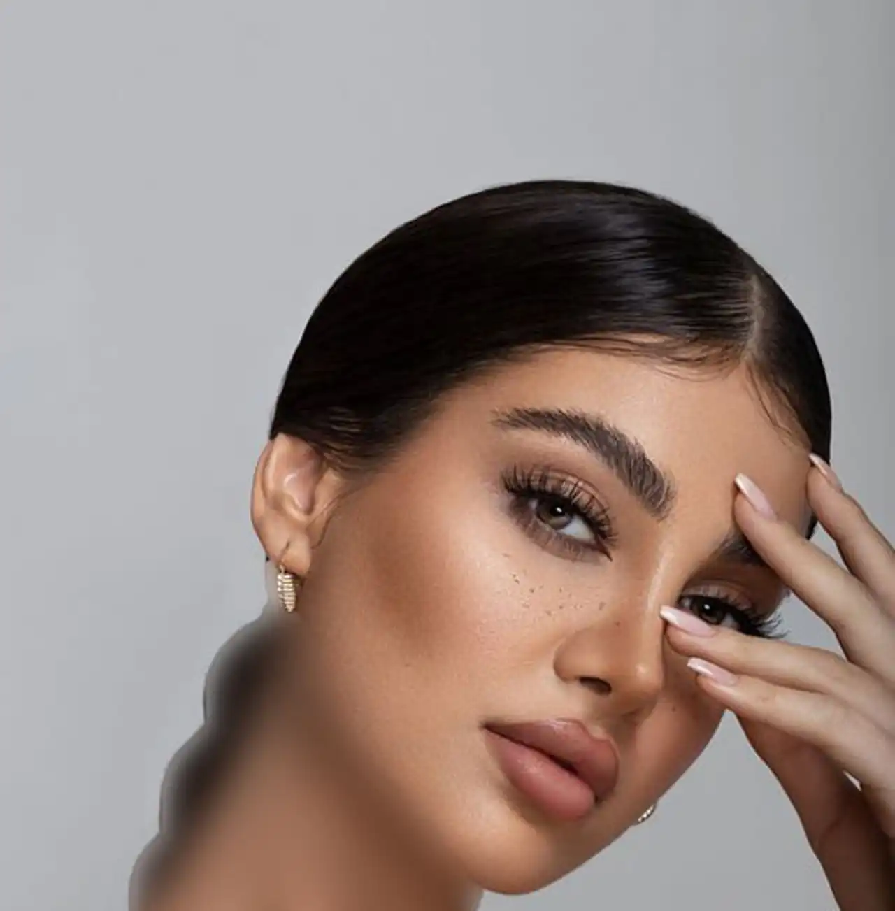 مدل آرایش اسموکی دخترانه زیبا و باکلاس + 15 تا از زیباترین میکاپ ها را اینجا ببینید