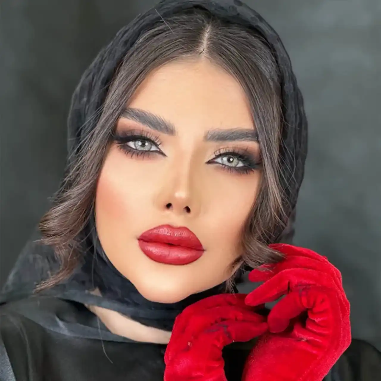 مدل آرایش اسموکی با رژ قرمز + تکنیک جدید و به روز برای آرایش اسموکی بسیار شیک و زیبا