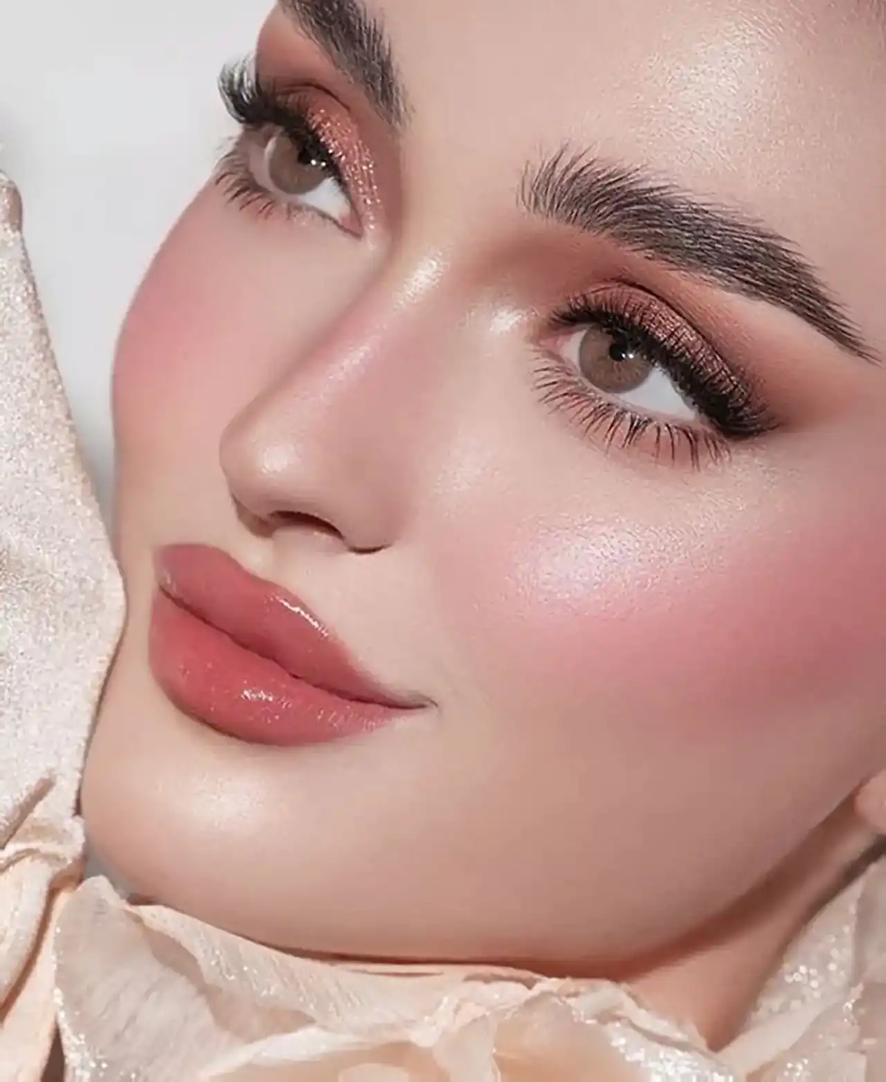 مدل آرایش ترند امسال نمایشی از رنگها و سبکهای مد روز جهانی با نکات کلیدی و خفن