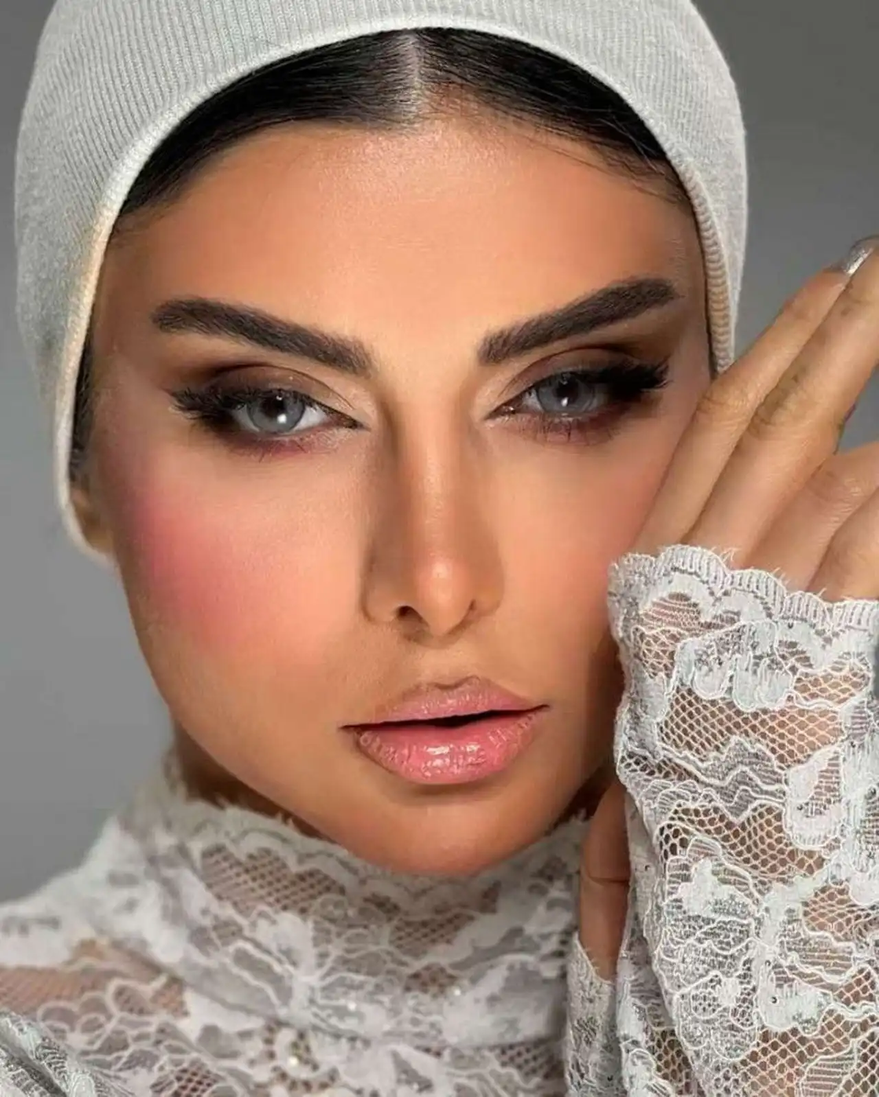 مدل آرایش ایرانی + تکنیک های روز دنیا برای آرایش صورت به سبک ایرانی لایت و بسیار زیبا