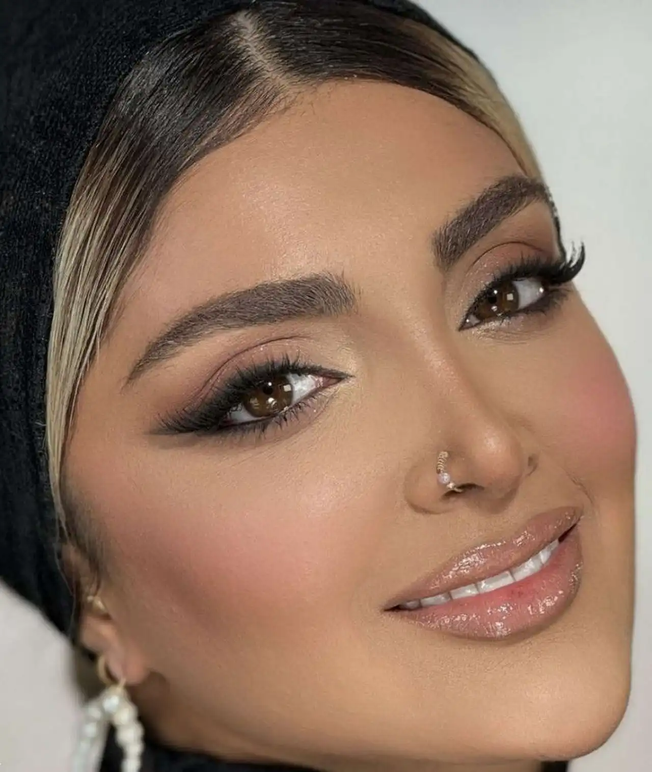 مدل عروس اسموکی + زیبایی و جذابیت چهره با آرایش به سبک اسموکی برای عروس خانم های زیبارو