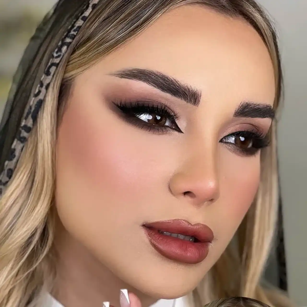 مدل عروس اسموکی + زیبایی و جذابیت چهره با آرایش به سبک اسموکی برای عروس خانم های زیبارو