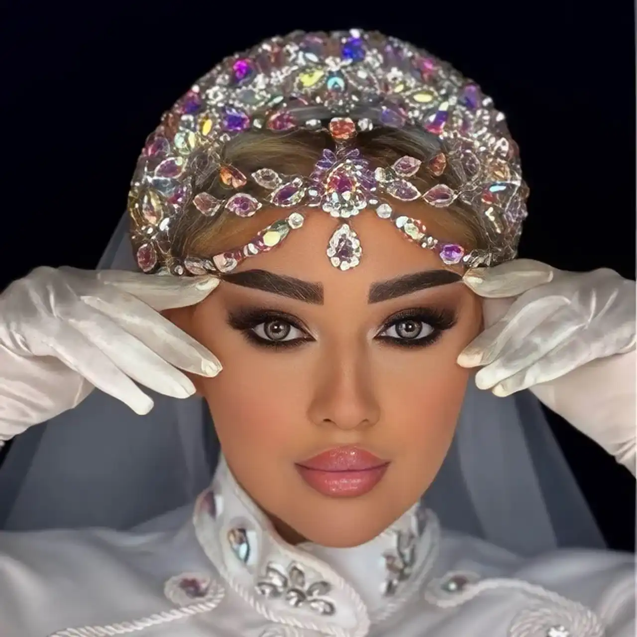 مدل عروس اسموکی + زیبایی و جذابیت چهره با آرایش به سبک اسموکی برای عروس خانم های زیبارو