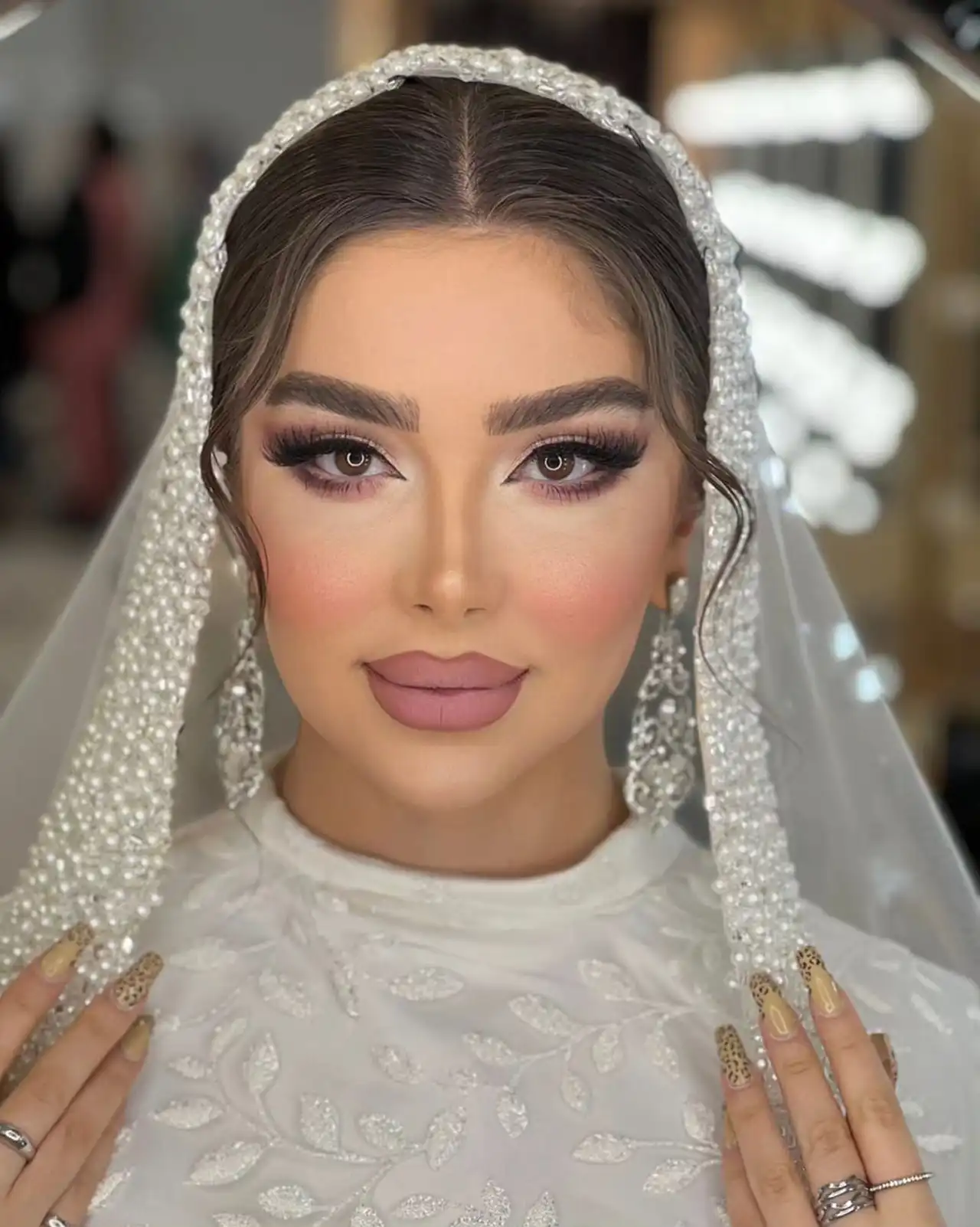 مدل عروس اسموکی + زیبایی و جذابیت چهره با آرایش به سبک اسموکی برای عروس خانم های زیبارو