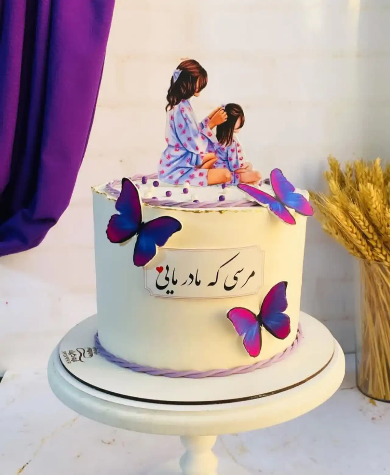 مدل کیک روز مادر + زیباترین مدل های کیک مخصوص روز مادر و زن ترند امسال