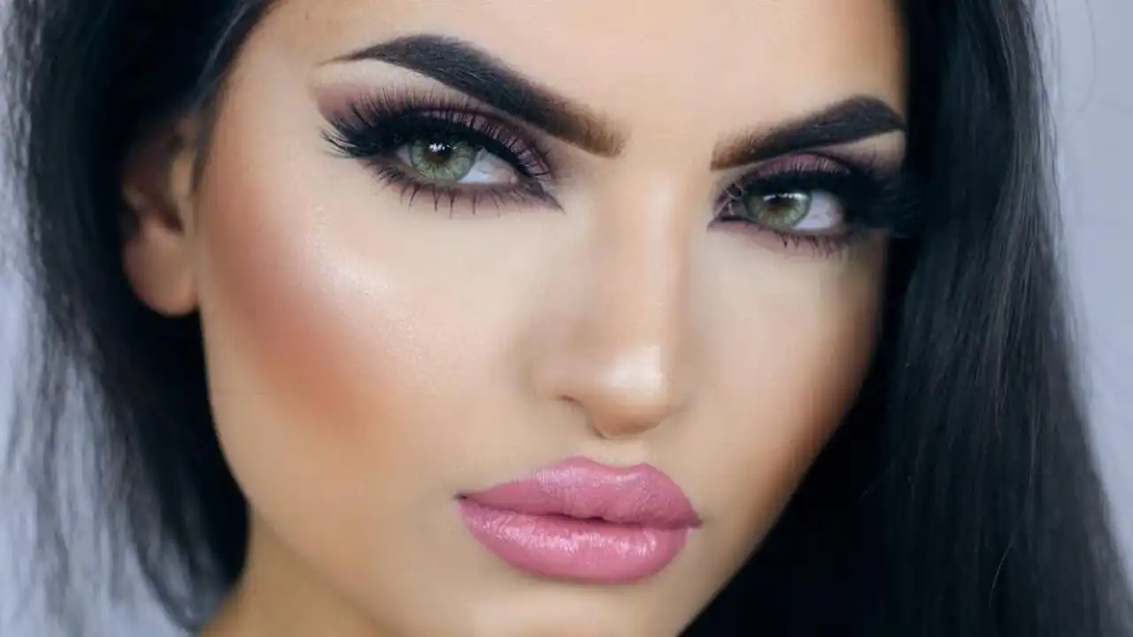 مدل چشم گربه ای طبیعی و با بوتاکس و فیلر زیبا و جذاب + نکاتی که باید بدانید