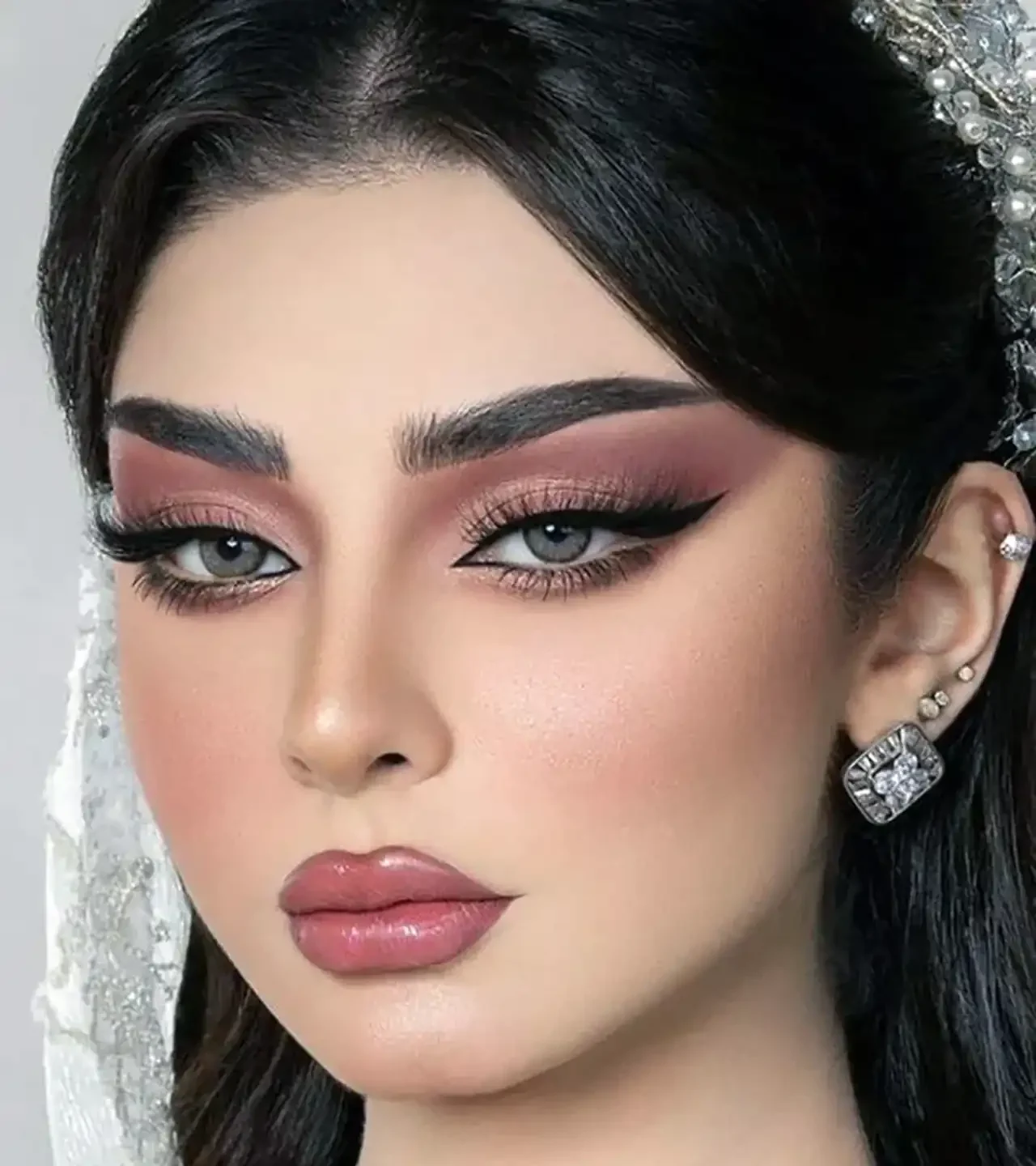 مدل چشم گربه ای طبیعی و با بوتاکس و فیلر زیبا و جذاب + نکاتی که باید بدانید
