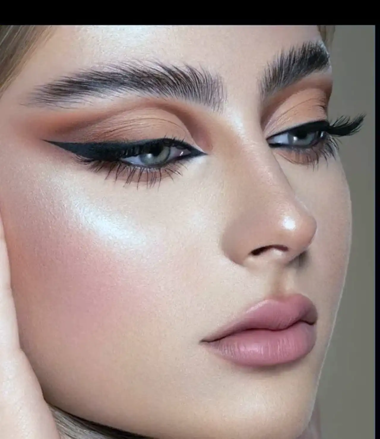مدل چشم گربه ای طبیعی و با بوتاکس و فیلر زیبا و جذاب + نکاتی که باید بدانید