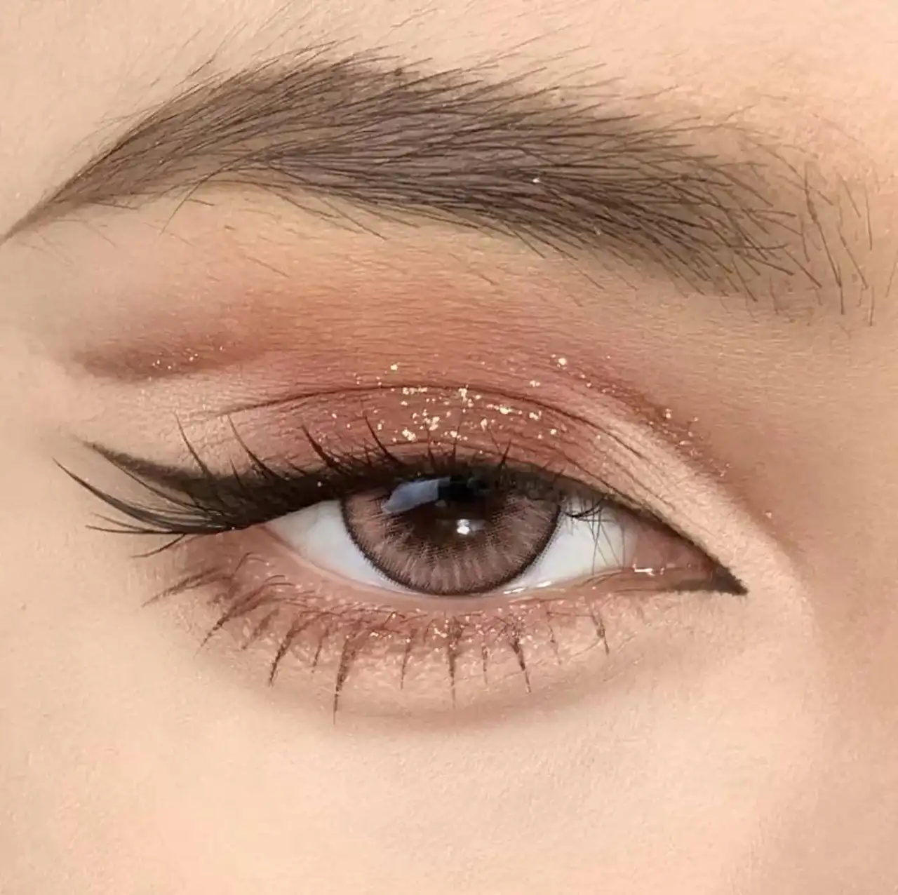 مدل چشم عروسکی + تکنیک های کاربردی برای آرایش چشم عروسکی با متد روز
