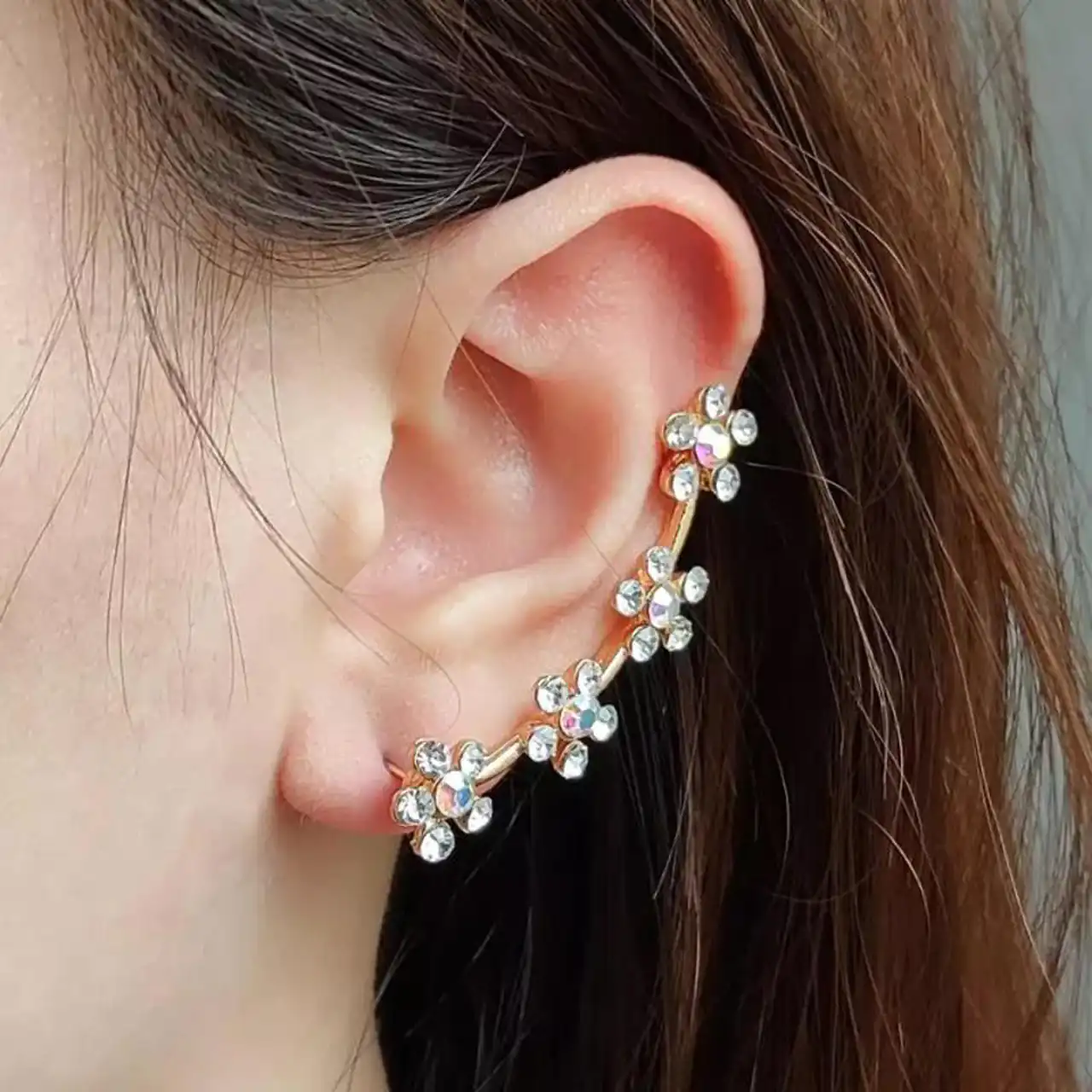 مدل گوشواره ایرکاف نقره ای و طلایی با طرح های شیک و خاص برای شیک پوشان