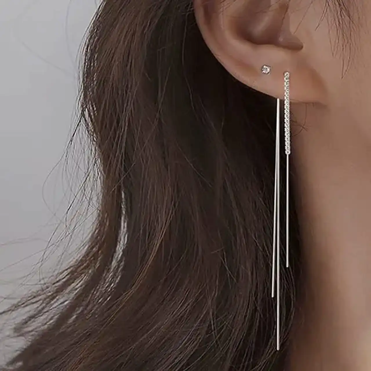 مدل گوشواره بخیه با طراحی مدرن و خاص مناسب استایل متفاوت و جذابیت زنانه