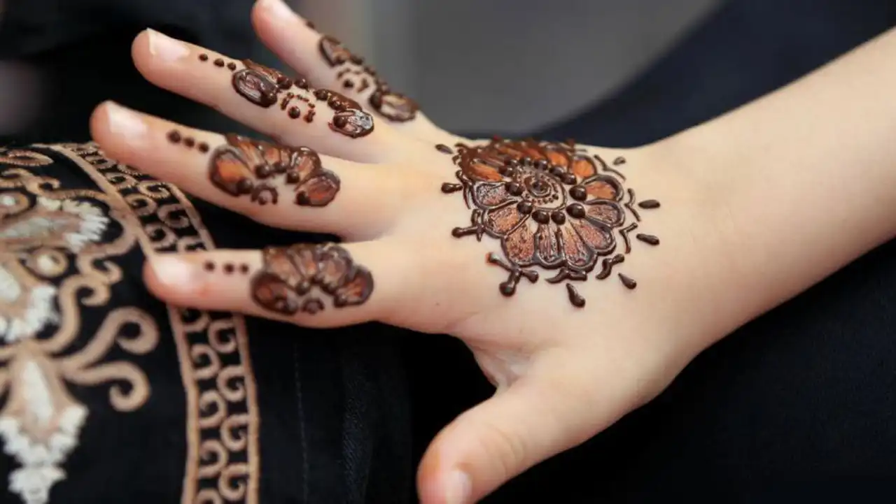 مدل حنا ایرانی + قشنگ ترین و جذاب ترین ایده ها برای طراحی دست و پا با حنا