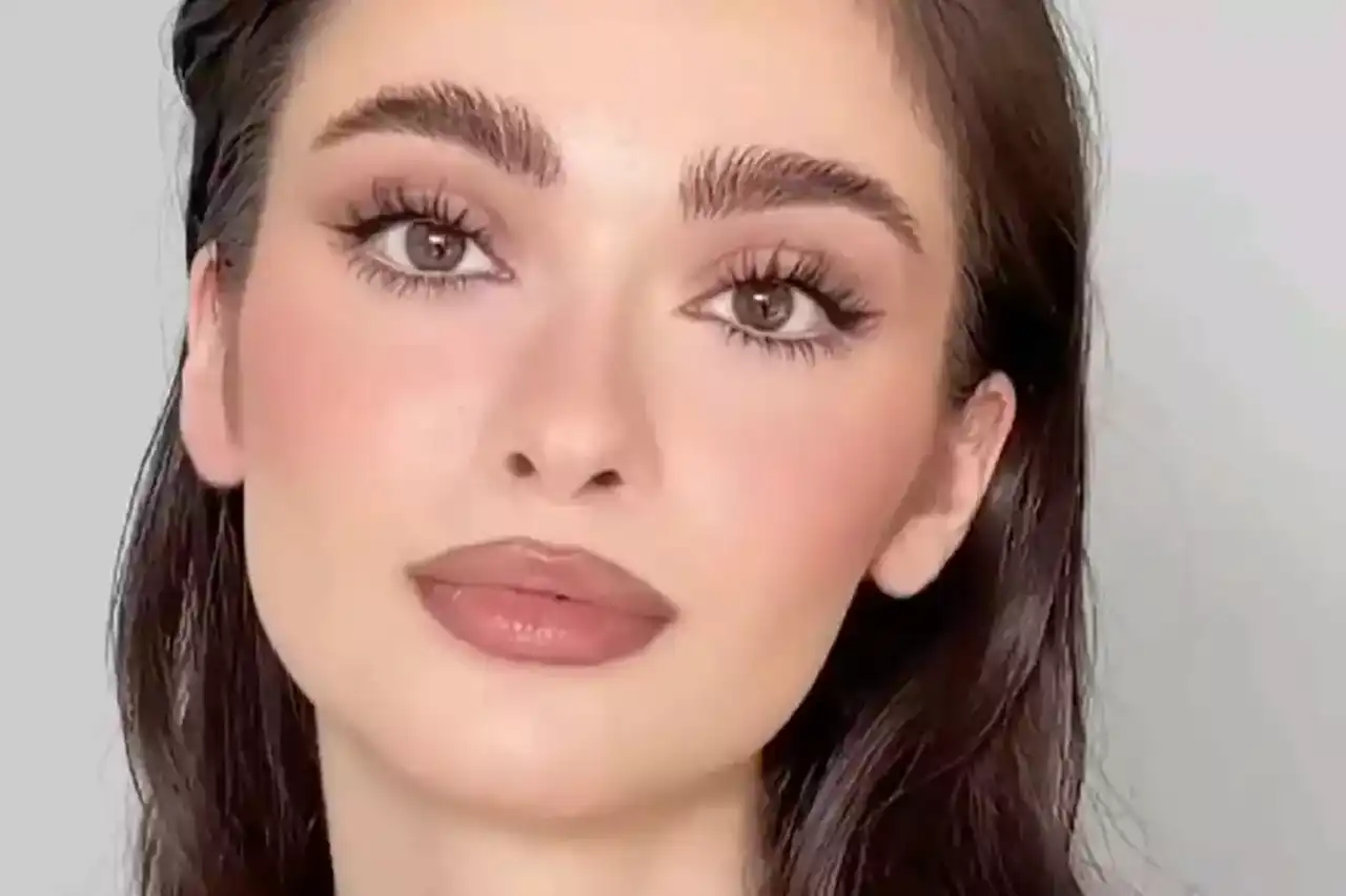 مدل های آرایش + ایجاد تغییرات در چهره برای افزایش زیبایی صورت با سبک جدید آرایش