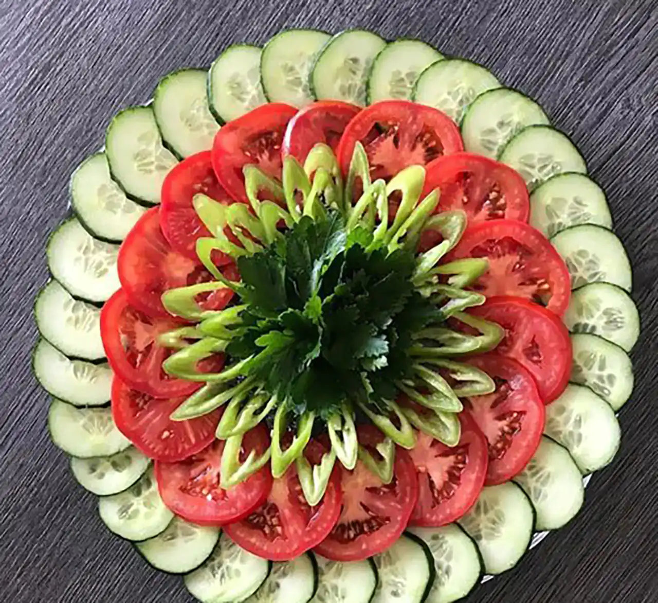 مدل جدید سالاد ایرانی با تزیینات زیبا و خلاقانه + رسپی های خوشمزه و جدید