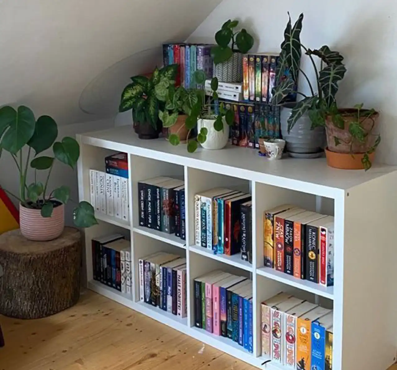 مدل کتابخانه اتاق خواب با طراحی های جادار و مدرن برای متراژ های بزرگ و کوچک