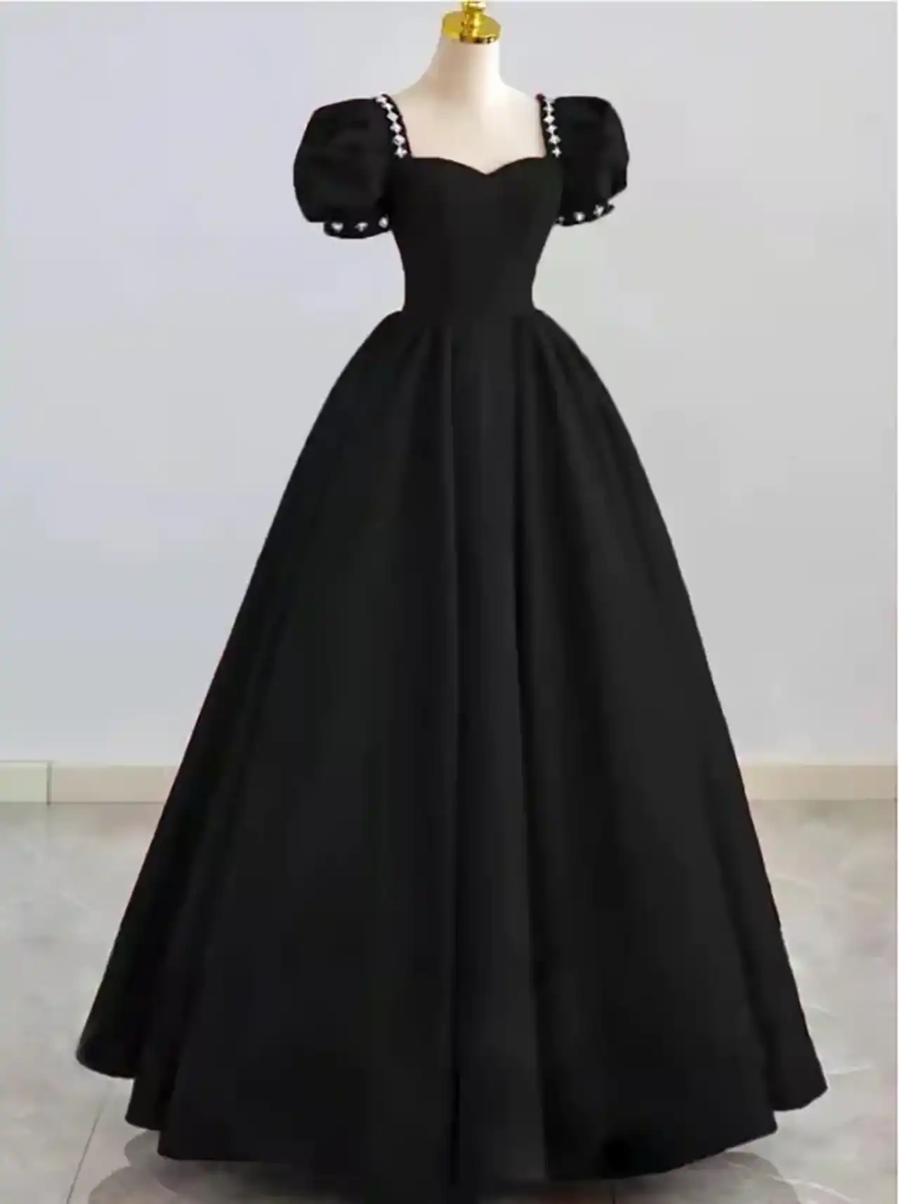 مدل لباس مجلسی اینستاگرام + مدل های خفن و به روز لباس مجلسی ماکسی و سنگ دوزی شده برای افراد خاص