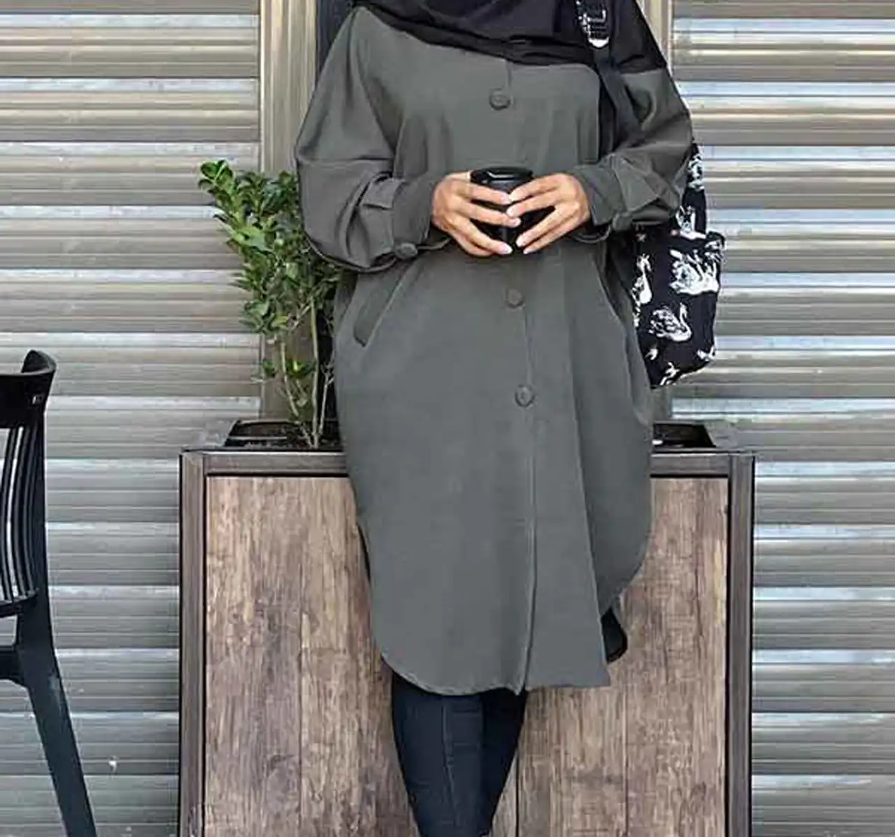 مدل مانتو ابروبادی جلو بسته کوتاه و بلند + رنگ ها و طرح های شیک و اسپرت